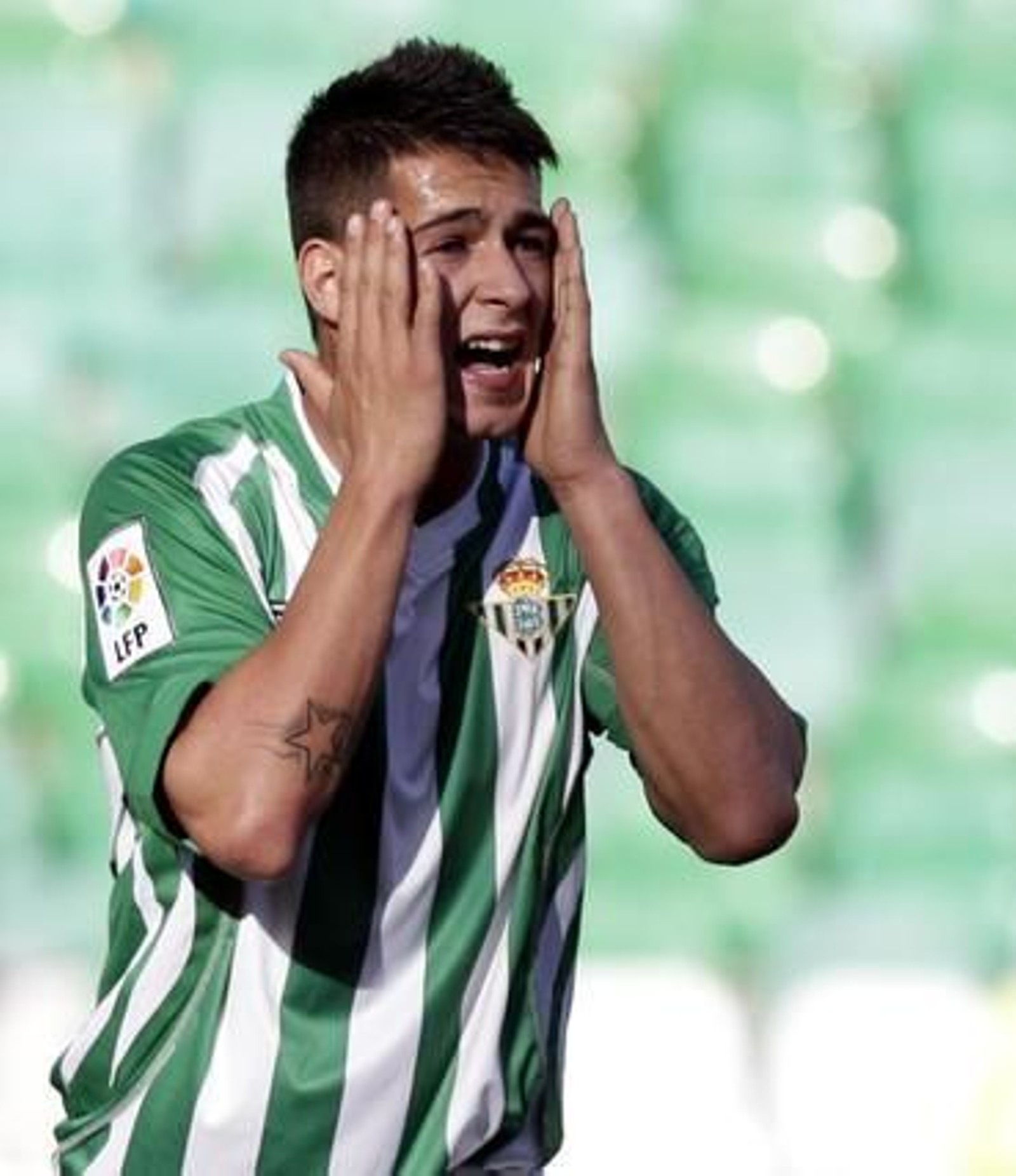 El Betis pierde en el Ruiz de Lopera ante el Girona. / Antonio Pizarro