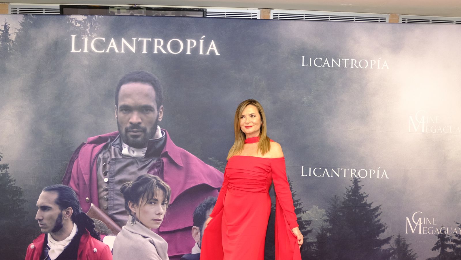 Imágenes del estreno en Almería de la película Licantropía