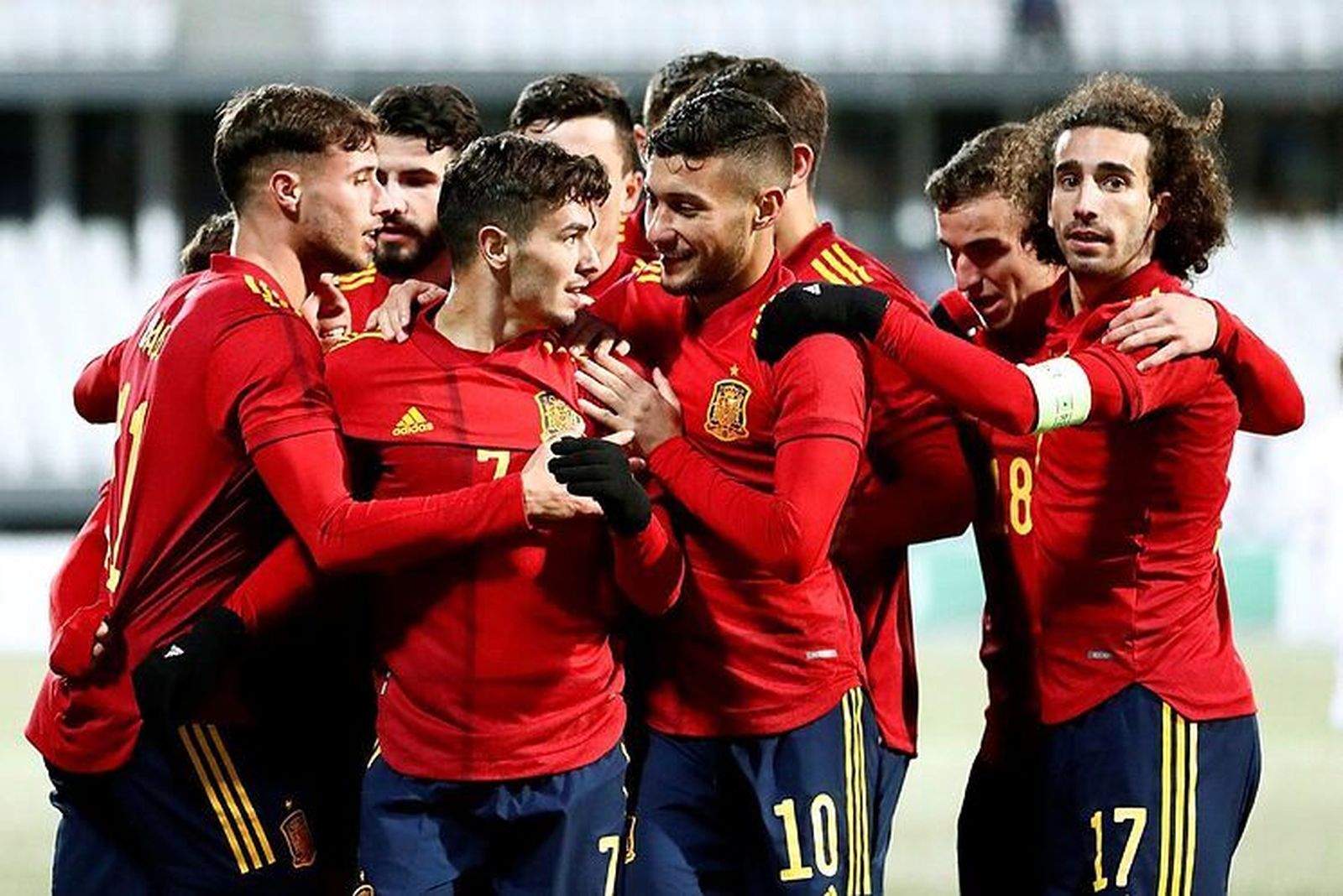 Brahim Díaz celebra un gol con España sub 21.