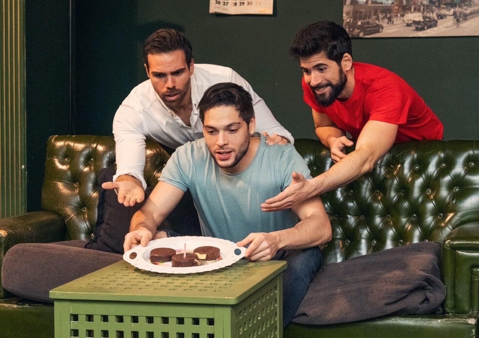 A la izquierda Ángel Caballero junto a Román Reyes y Ramón San Román en plena función.