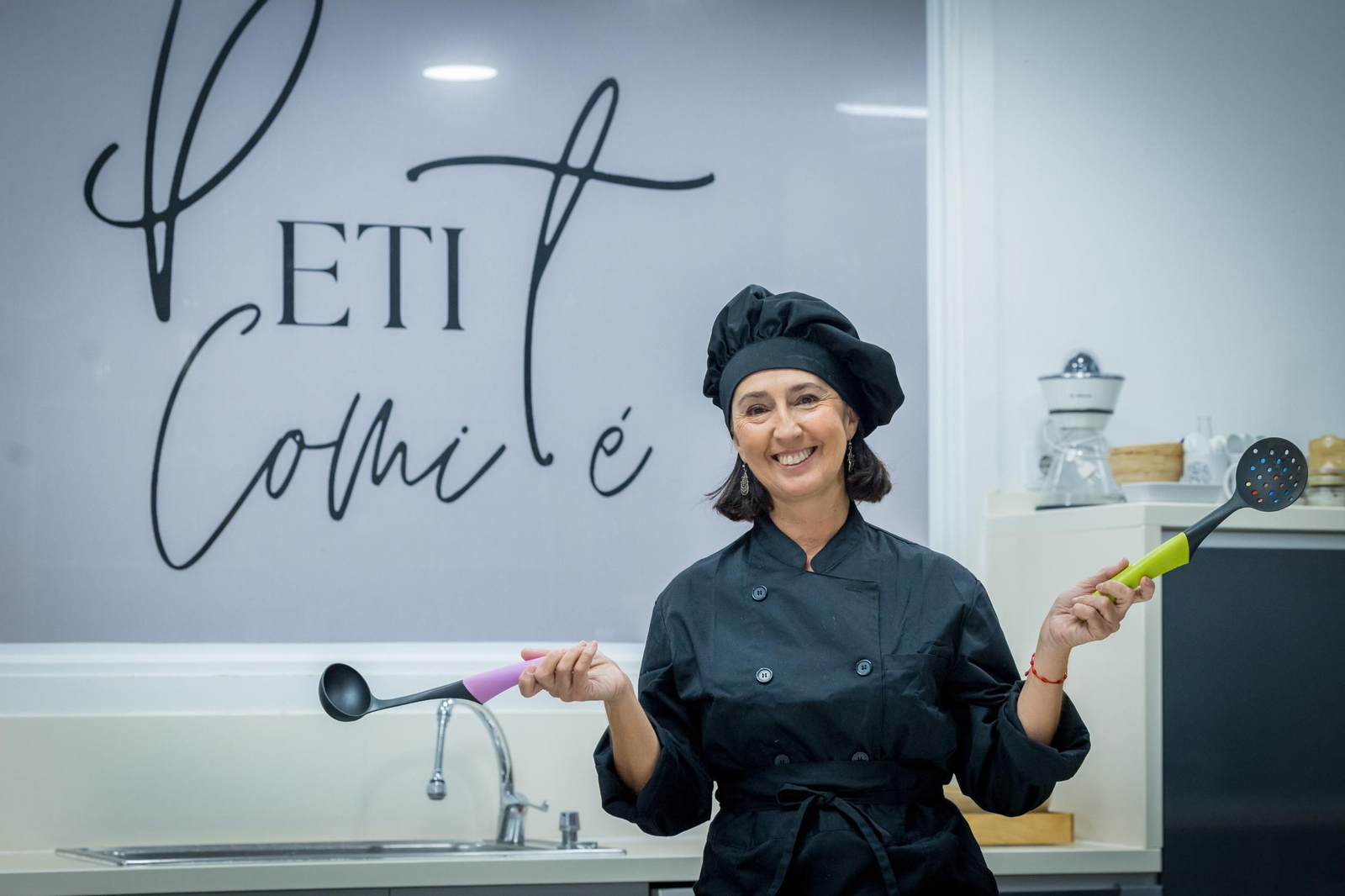 Lorena Contreras es la propietaria del espacio gastronómico Petit Comité.