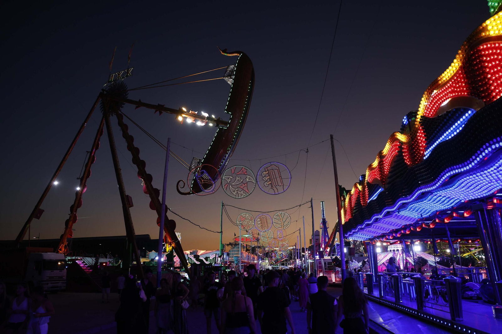 Búscate en las fotos del jueves de la Feria de La Línea