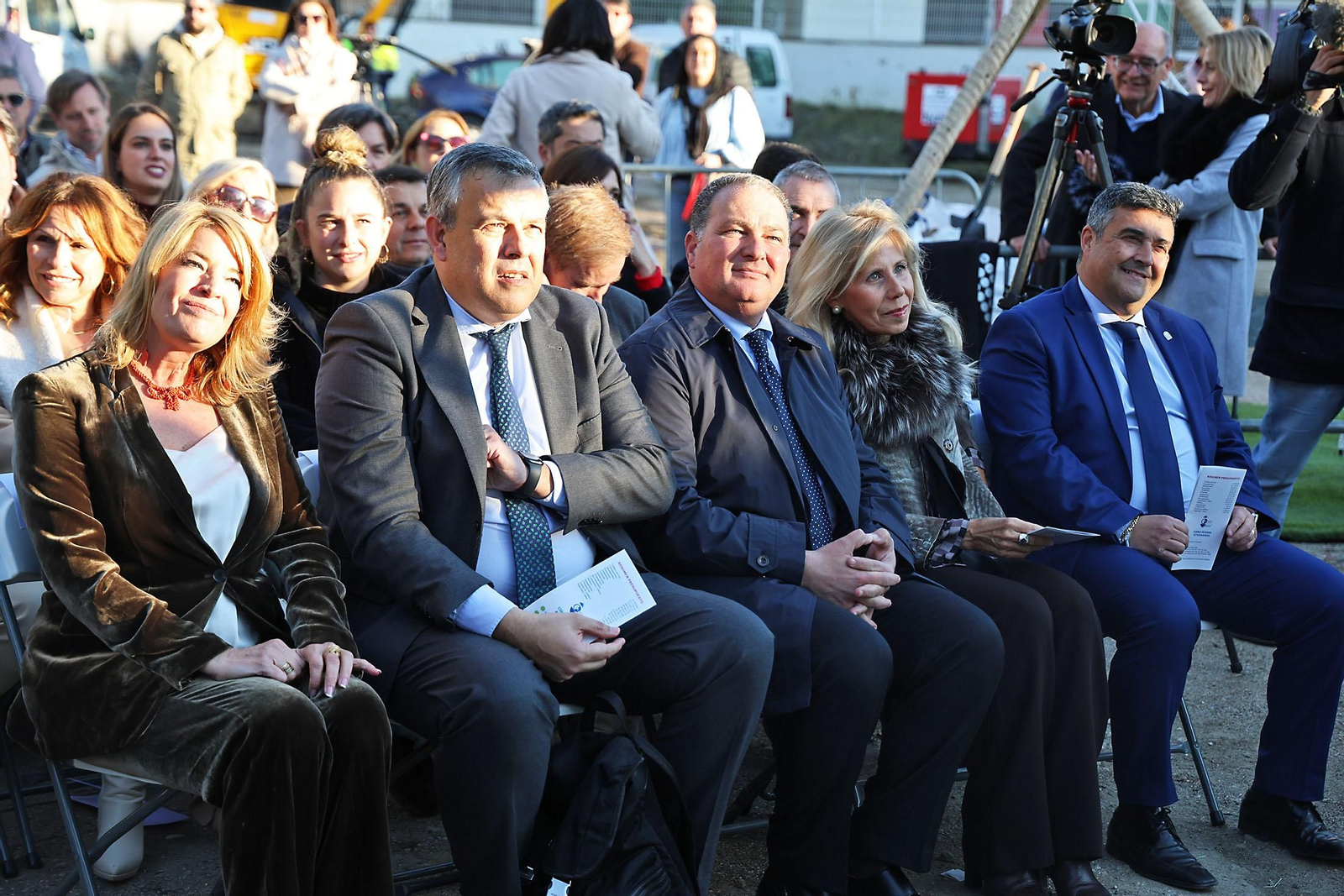 Imágenes del acto de colocación primera piedra del futuro Centro Polivalente de la Fundación Laberinto