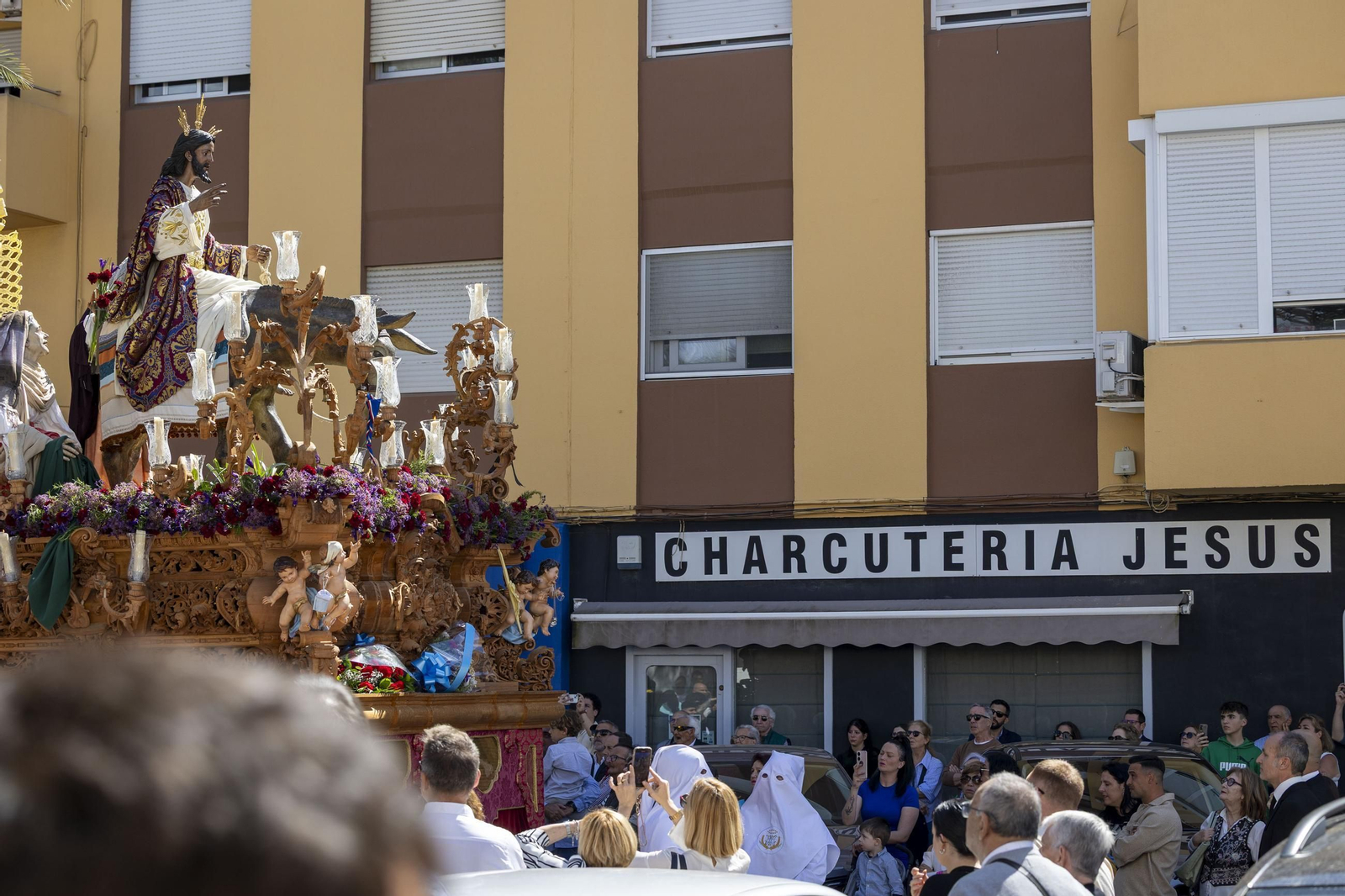 Imágenes de la salida de la Borriquita en la Semana Santa de El Puerto 2025