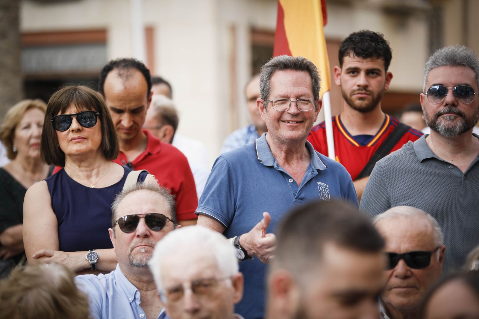 Imágenes de campaña para las elecciones europeas de VOX