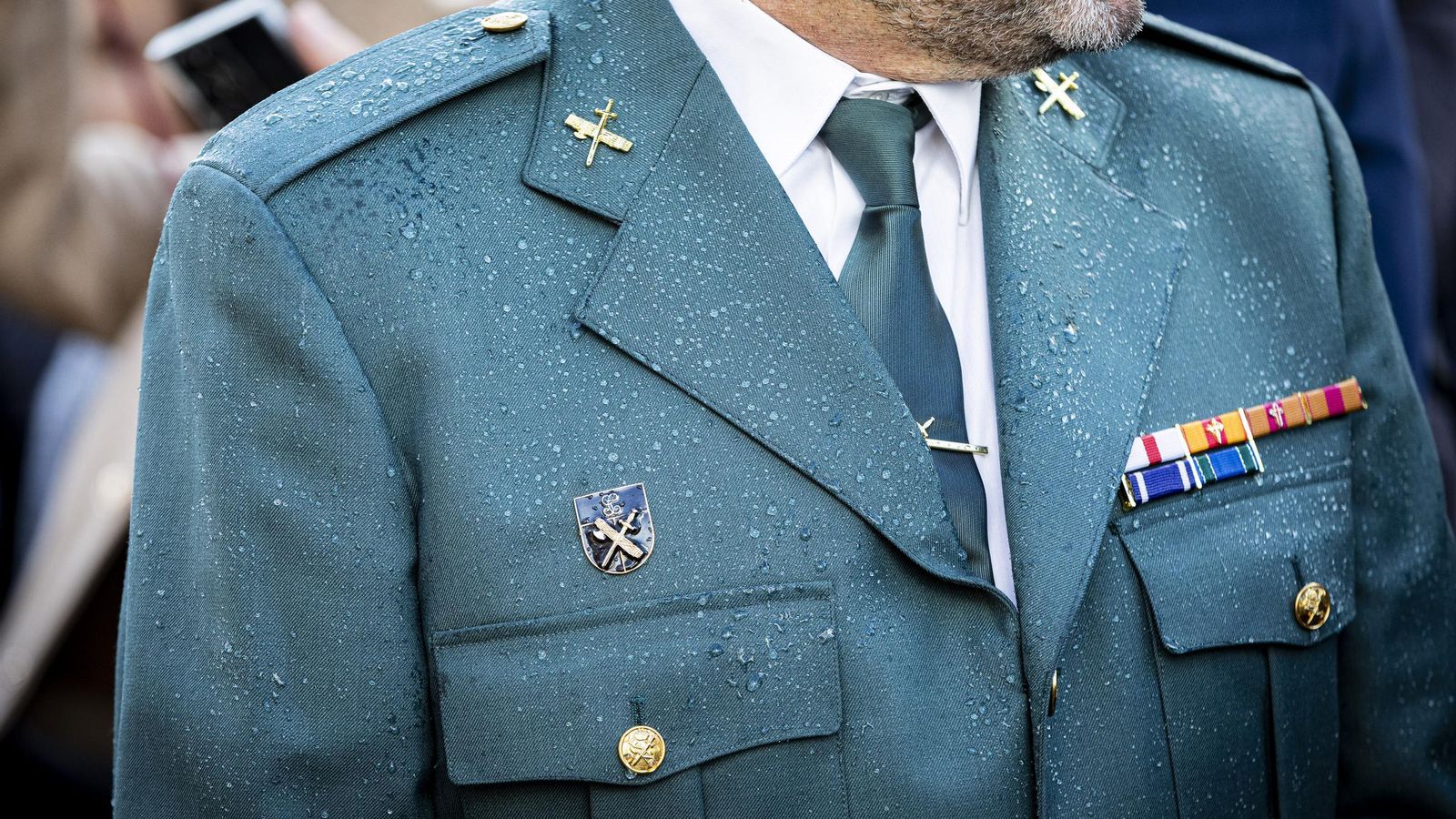 En imágenes,  El Prendimiento de San Fernando tuvo que volverse a su templo entre lágrimas y lluvia