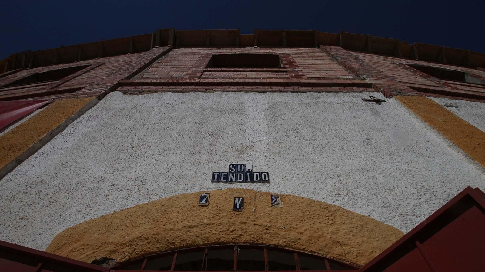 Las fotos de las obras de la plaza de toro de la Línea