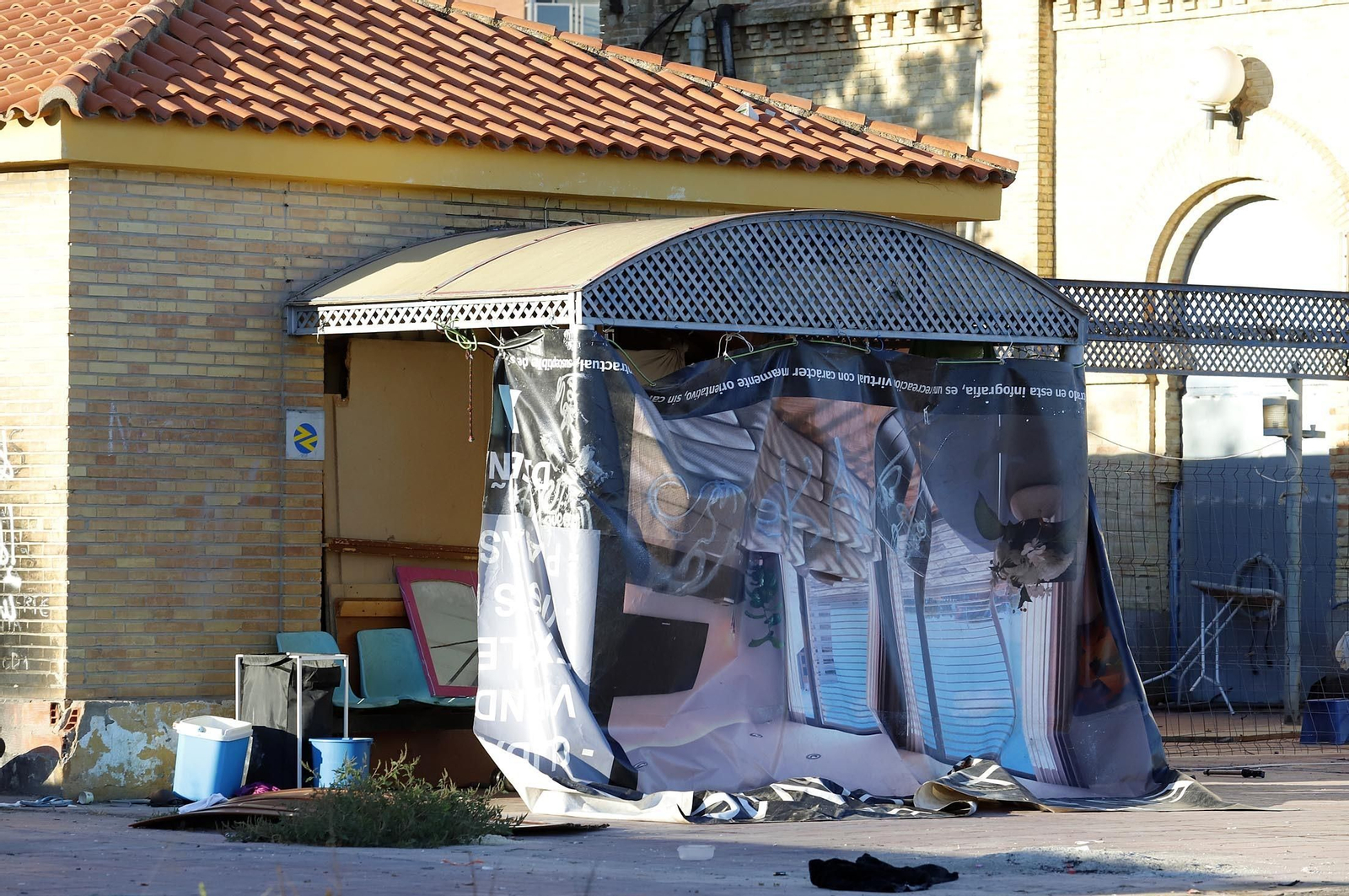 Imágenes de la antigua estación de tren de Huelva tras el incendio