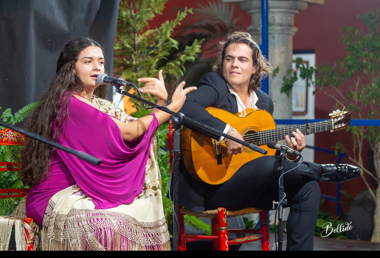 Reyes Carrasco y Paco León, durante su actuación en El Chumi.