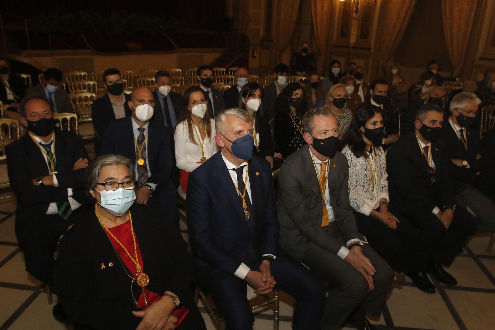 La toma de posesión de Carmen Arias como presidenta del Colegio de Médicos, en fotografías.