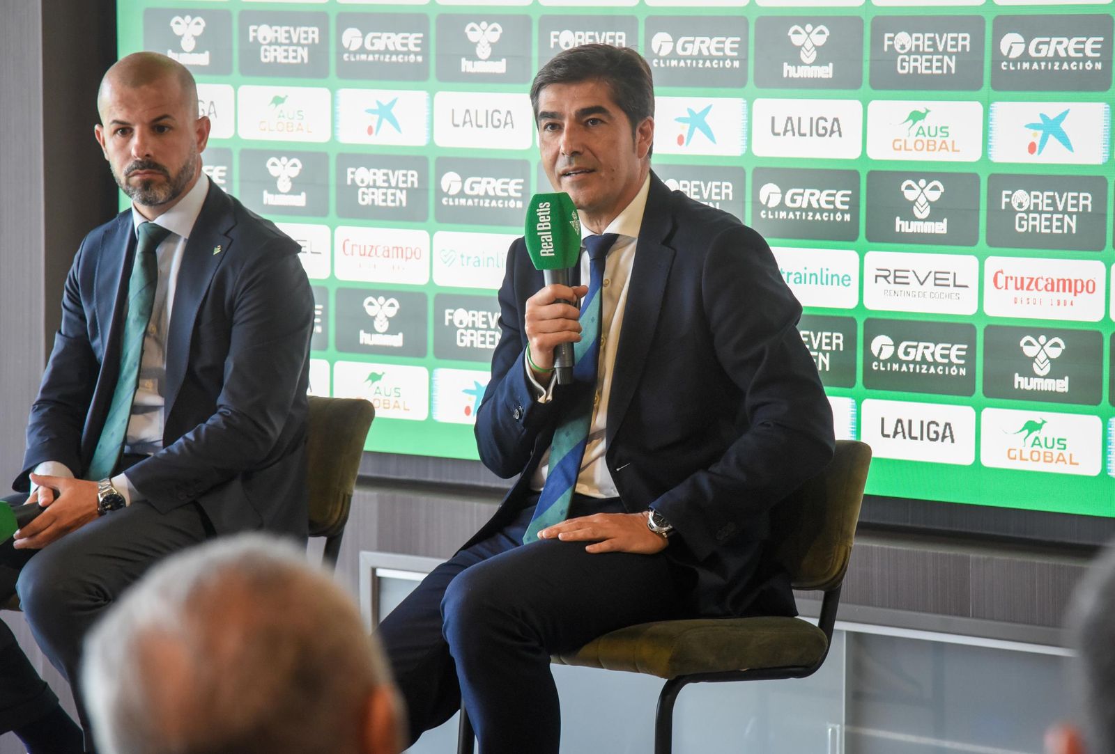 Las imágenes de la presentación de Vitor Roque y Lo Celso