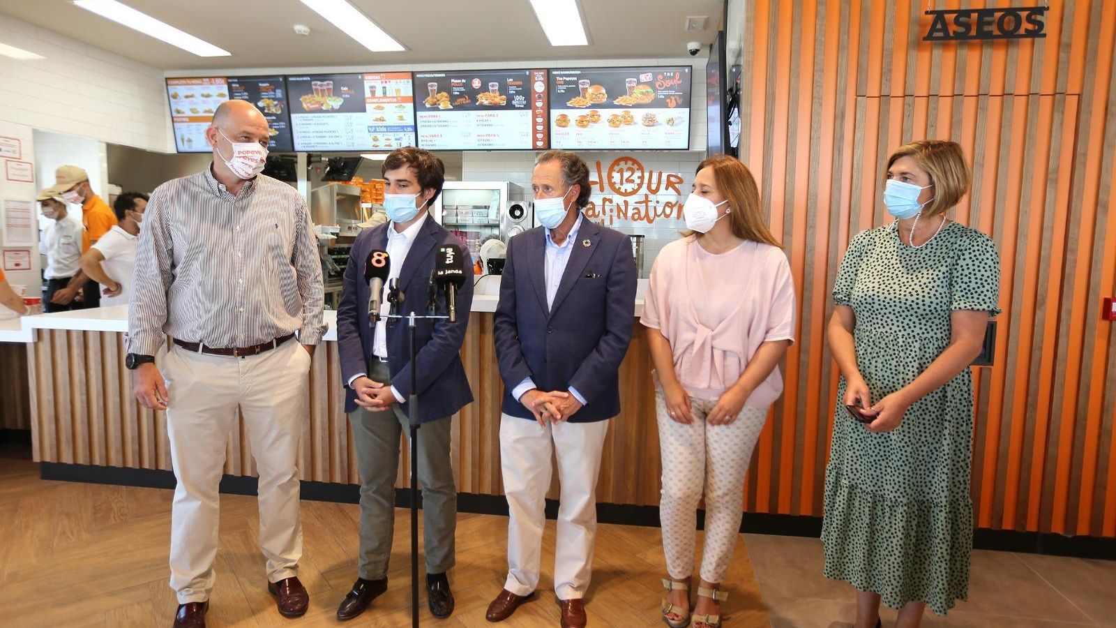 Rueda de prensa de inauguración del nuevo local.