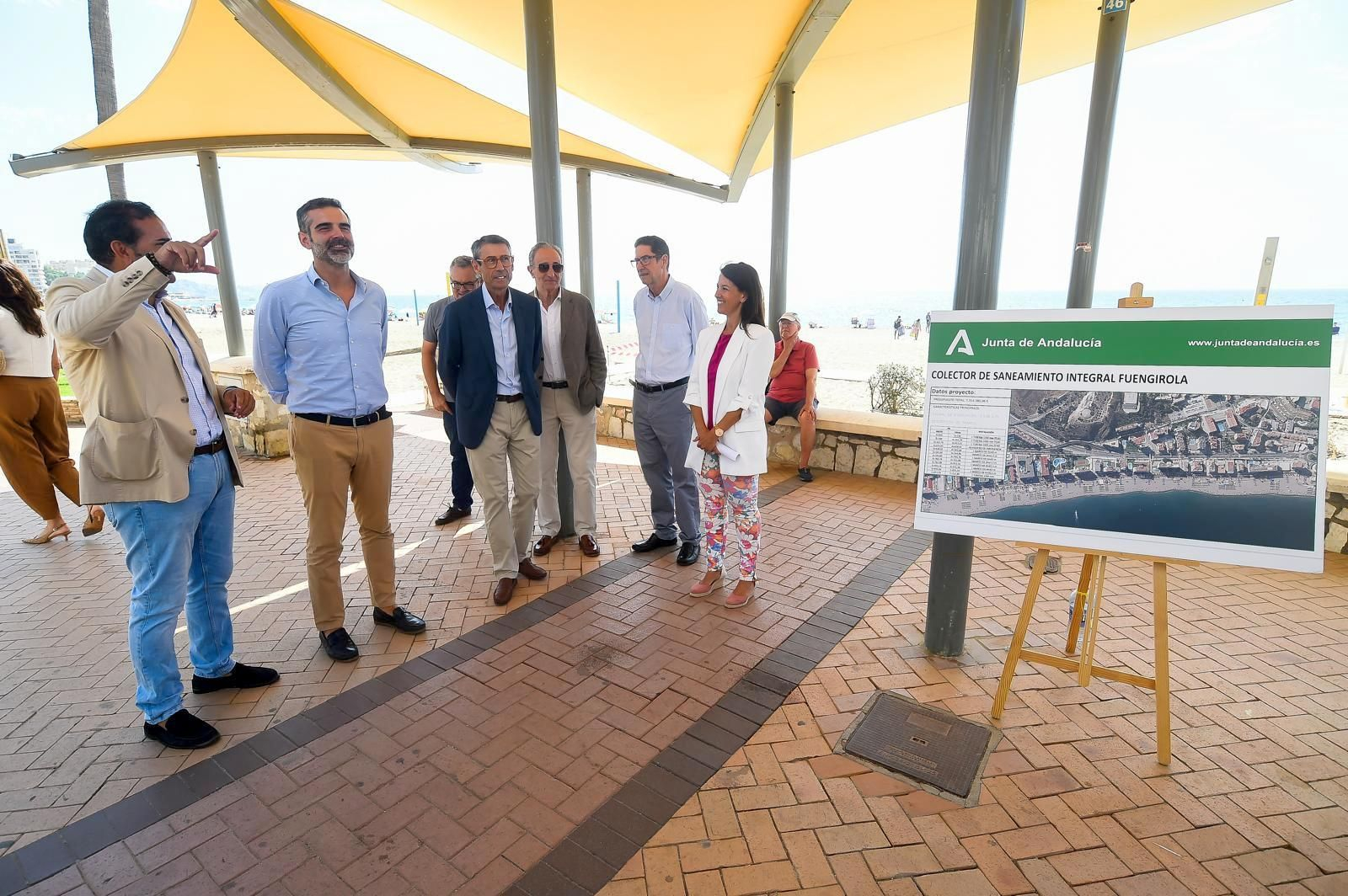La visita institucional al nuevo colector.