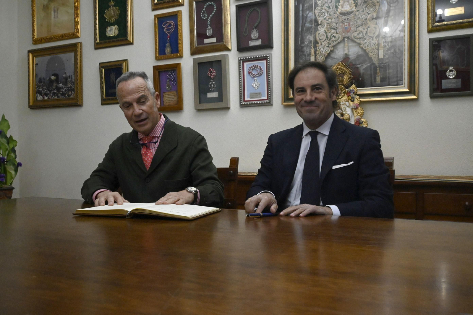 Presentación del Catálogo de la Exposición "Otorga lo Imposible" en imágenes