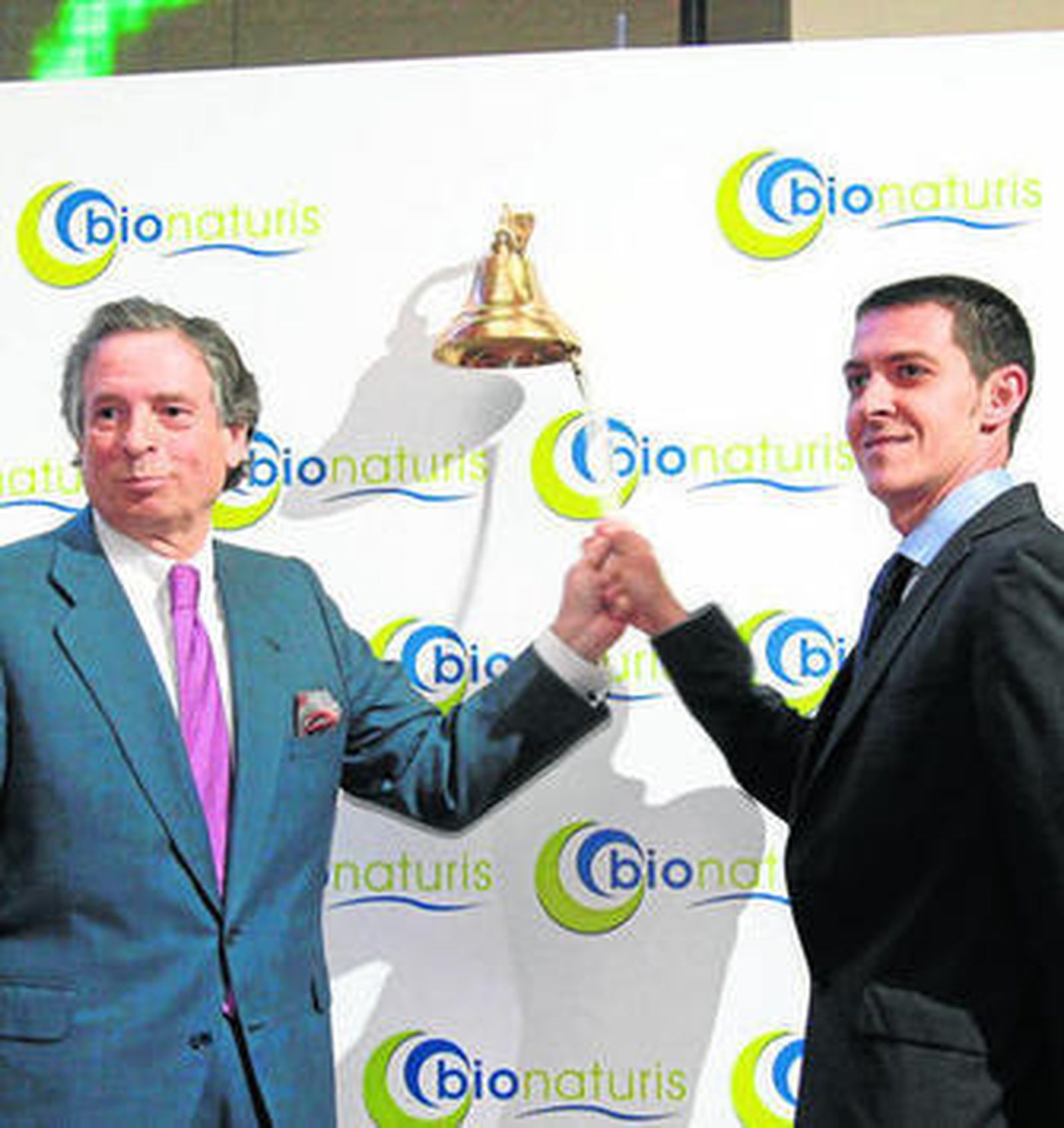 El presidente de Bionaturis, Juan José Almagro, y el consejero delegado, Víctor Infante.