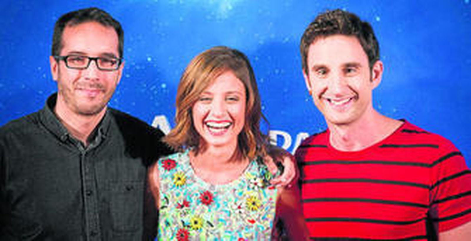 Enrique Gato, Michelle Jenner y Dani Rovira, ayer, en la presentación en Madrid de 'Atrapa la bandera'.