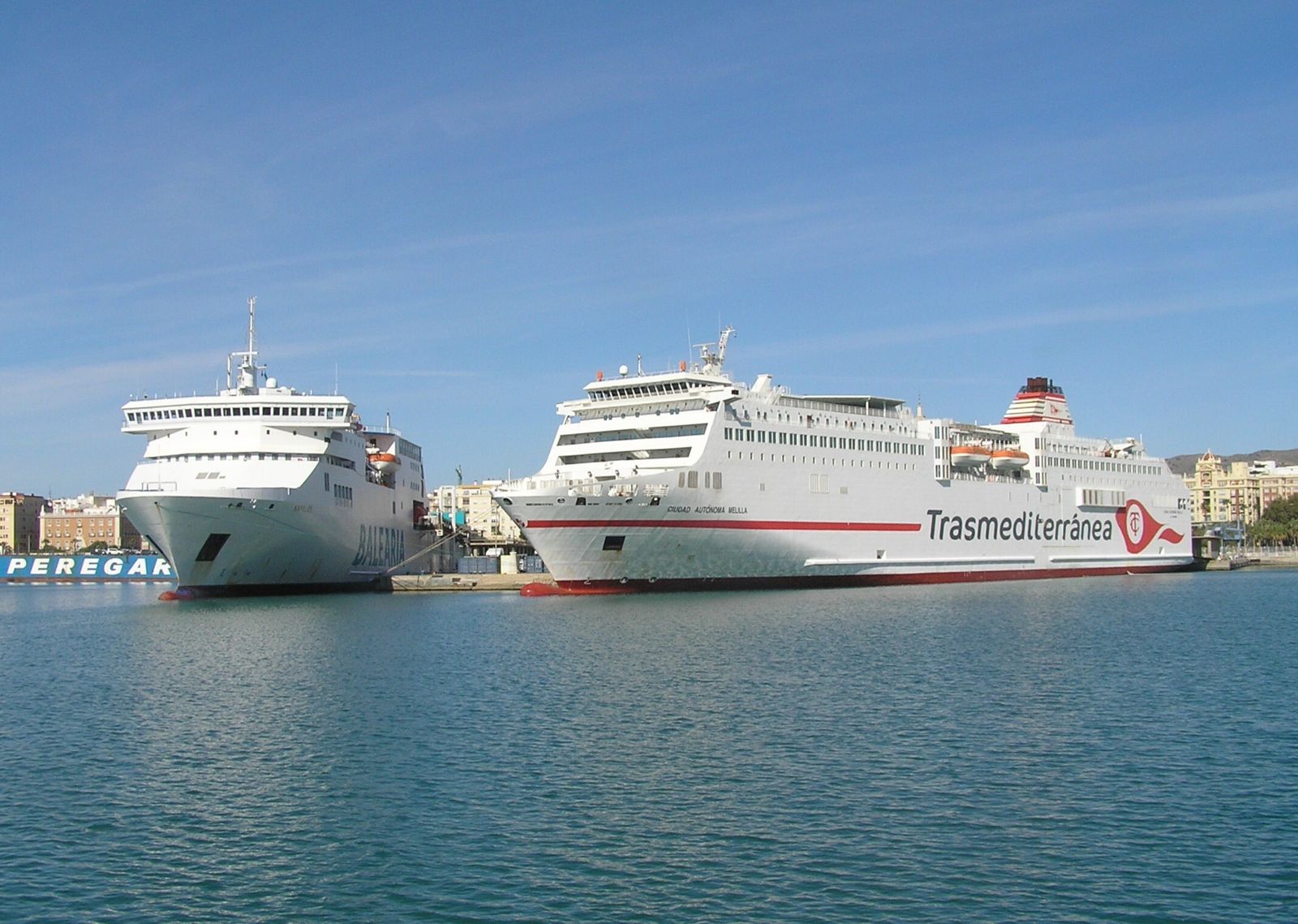 Ferris que cubren desde Málaga la línea de Melilla.