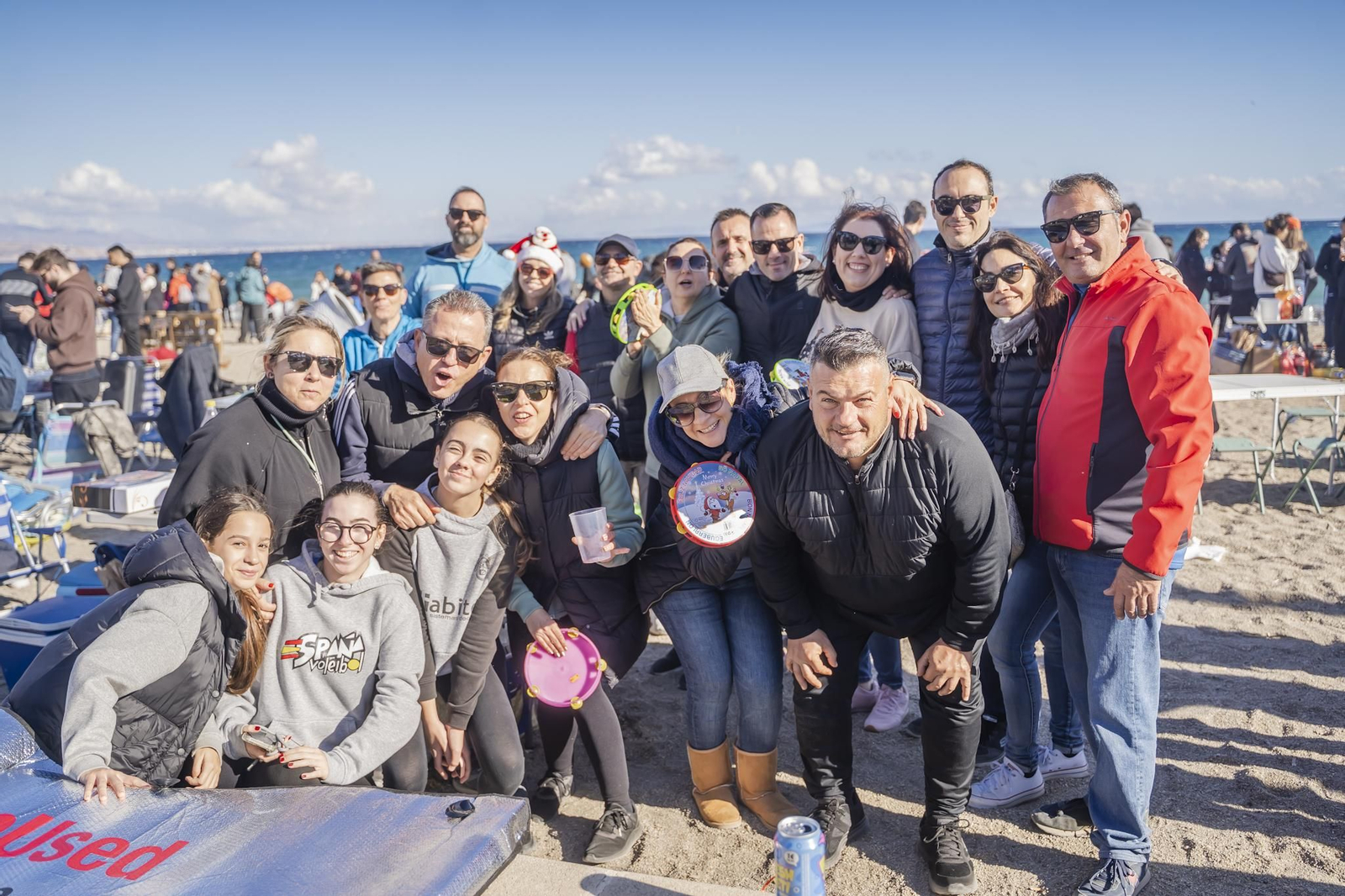 Miles de personas despiden el año 2024 en Las Moragas de Roquetas, en imágenes