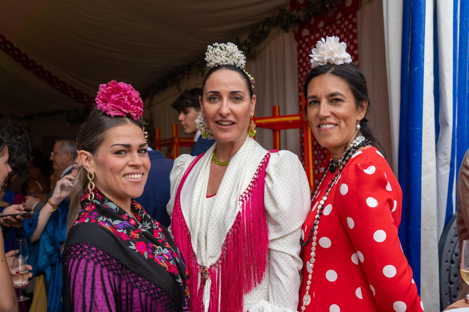 Imágenes del ambiente del ambiente de la tarde del domingo en la Feria de Otoño y del Caballo 2025 de Huelva