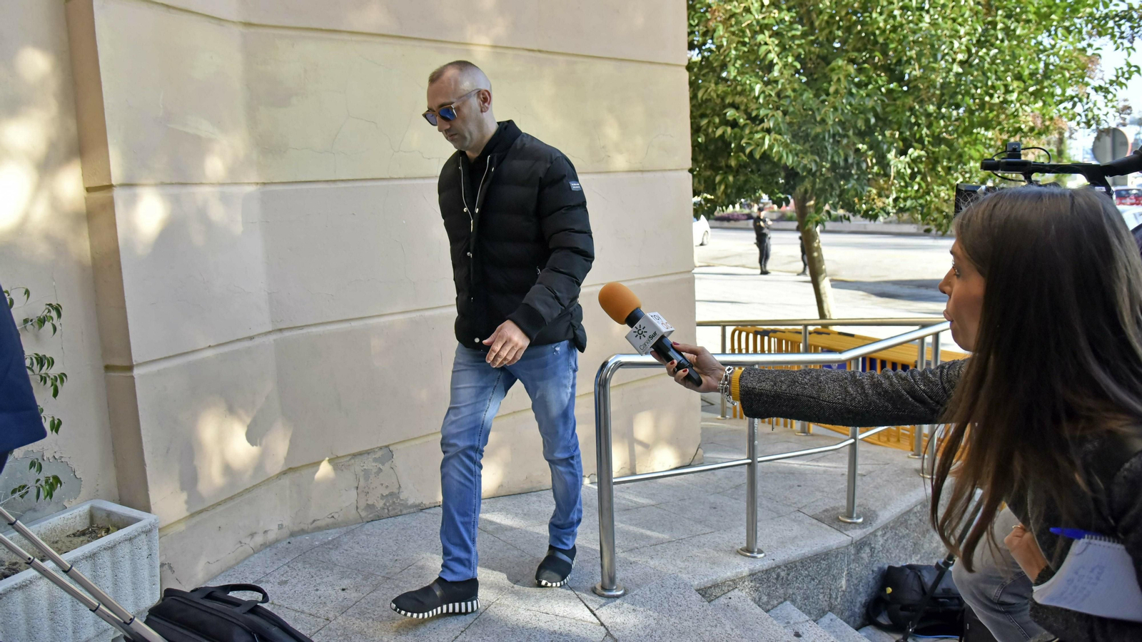 El Castañita, Isco Tejón, entrando en la Audiencia Provincial.