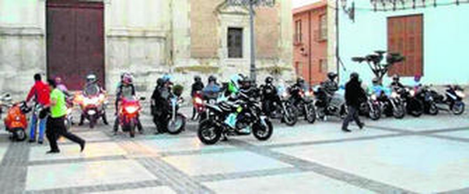 El piloto Antonio Alarcos presenta a su equipo Kawasaki Palmeto Racing