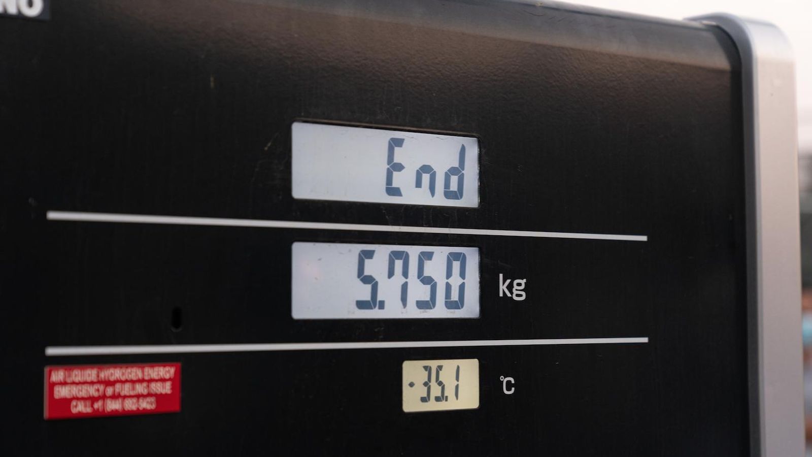 El total de kilos de H2 repostado a 700 bares fue de 5,75 kilos. El consumo final fue de 0,24 kg por cada 100 km.