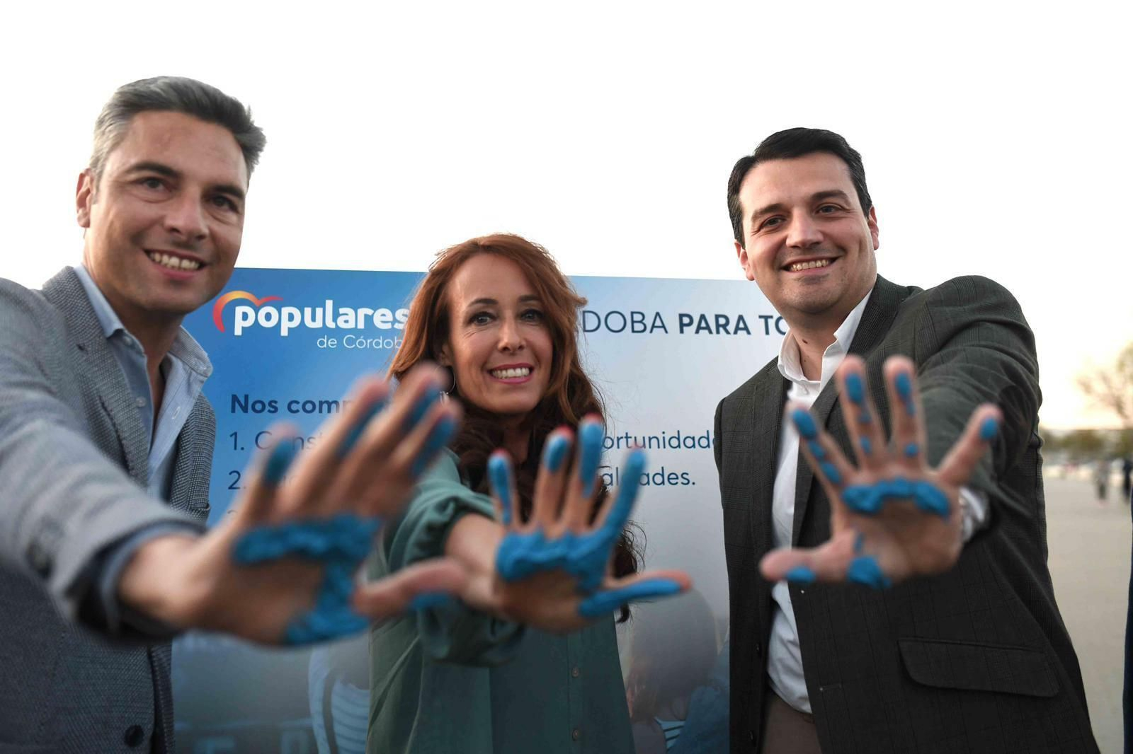 Aguilar junto a Andrés Lorite, candidato al Congreso, y José María Bellido.