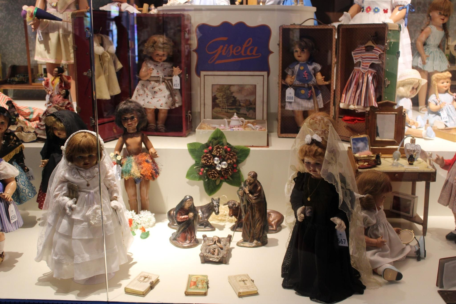 Colección de muñecas María Emilia Lira