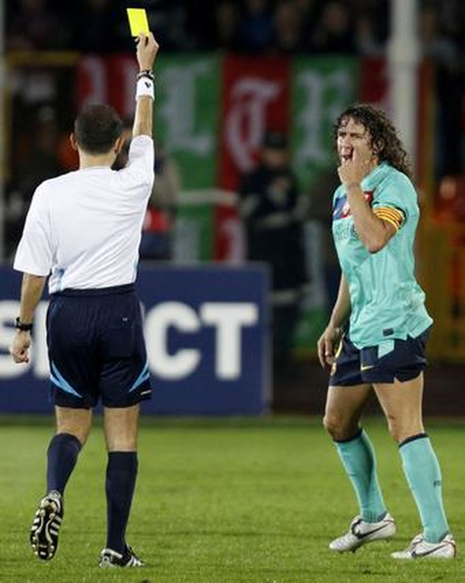 El Barcelona no puede pasar del empate en Rusia frente al Rubin. / Reuters