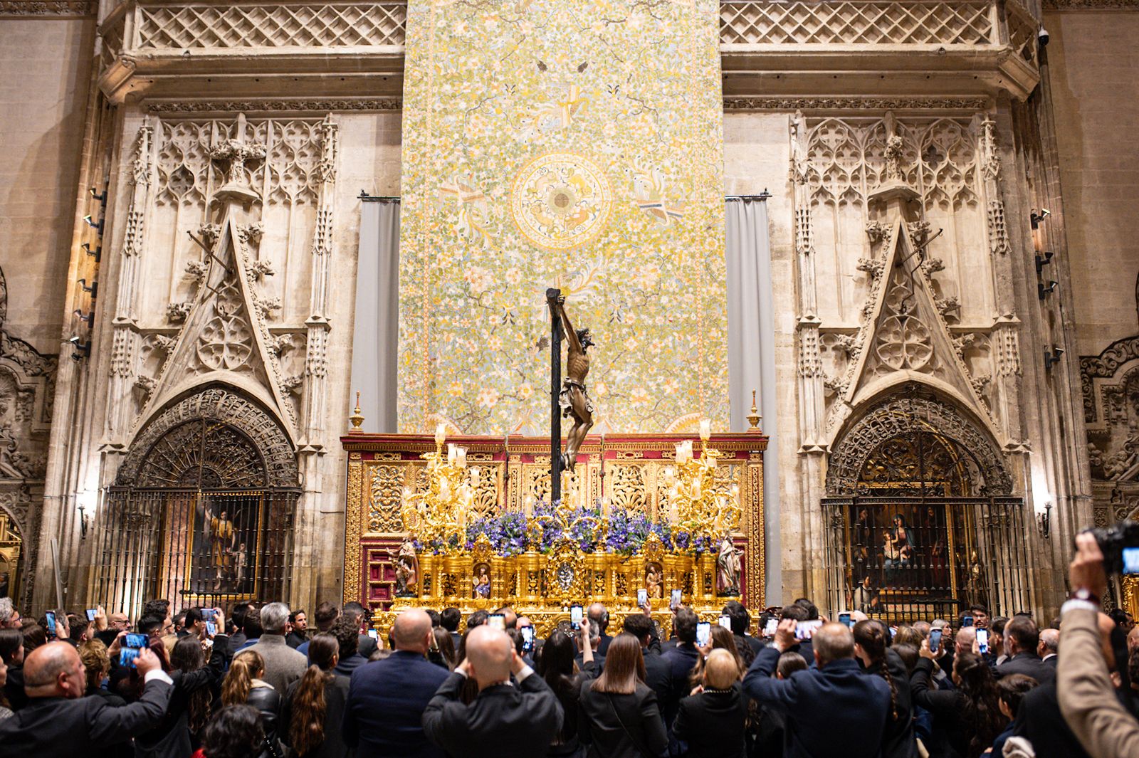 El Cachorro en el interior de la Catedral, todas las fotos