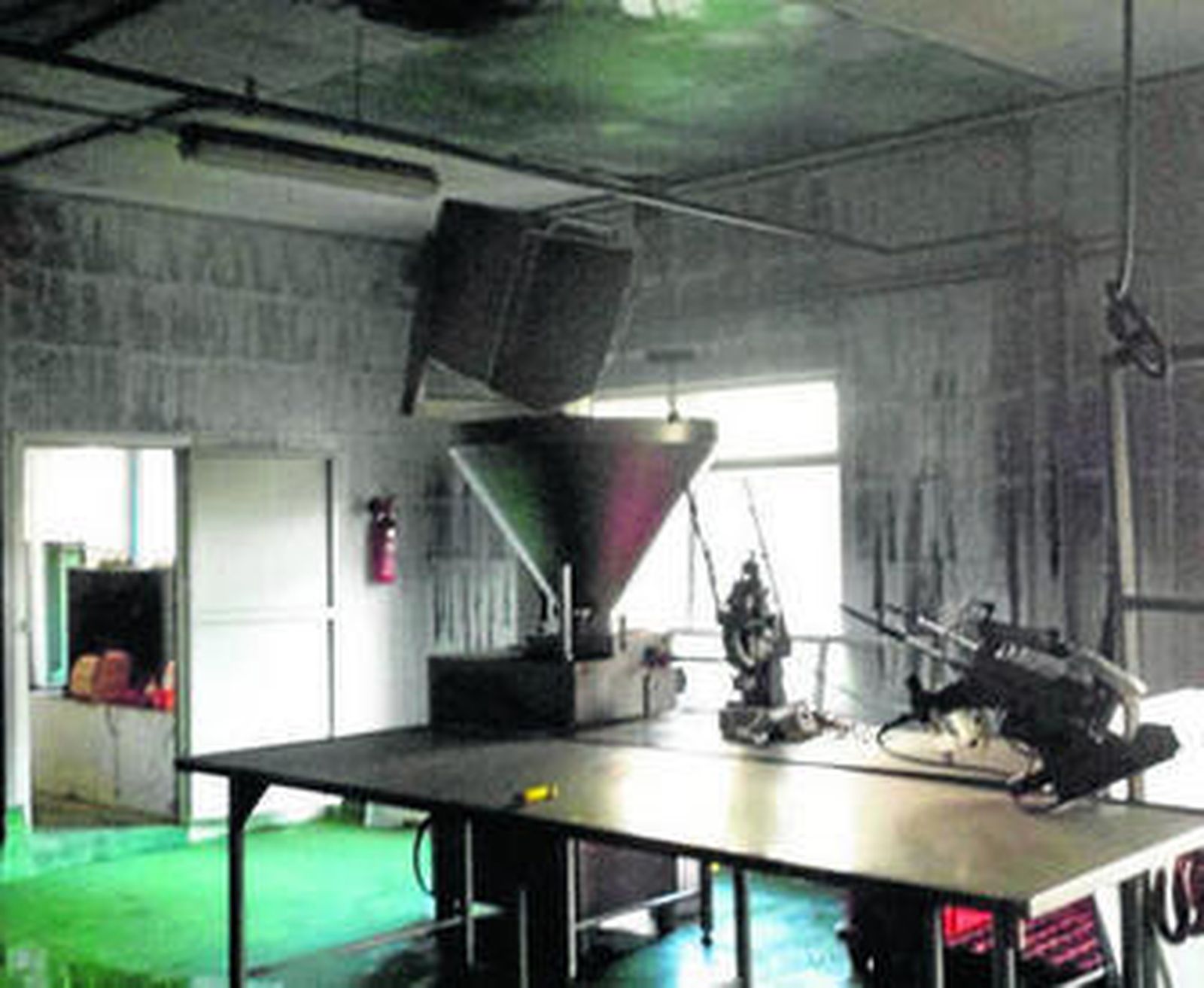 Estado en el que quedó la fábrica.