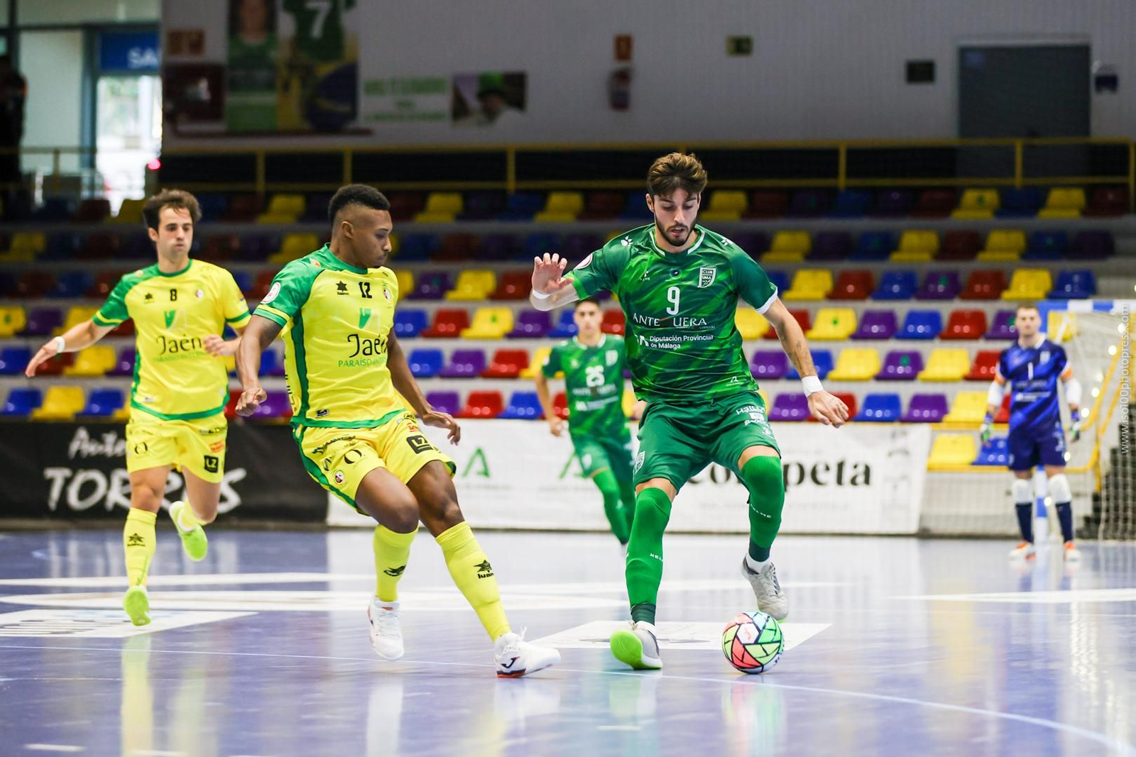 El UMA Antequera consigue una victoria de prestigio ante el Jaén (3-2)