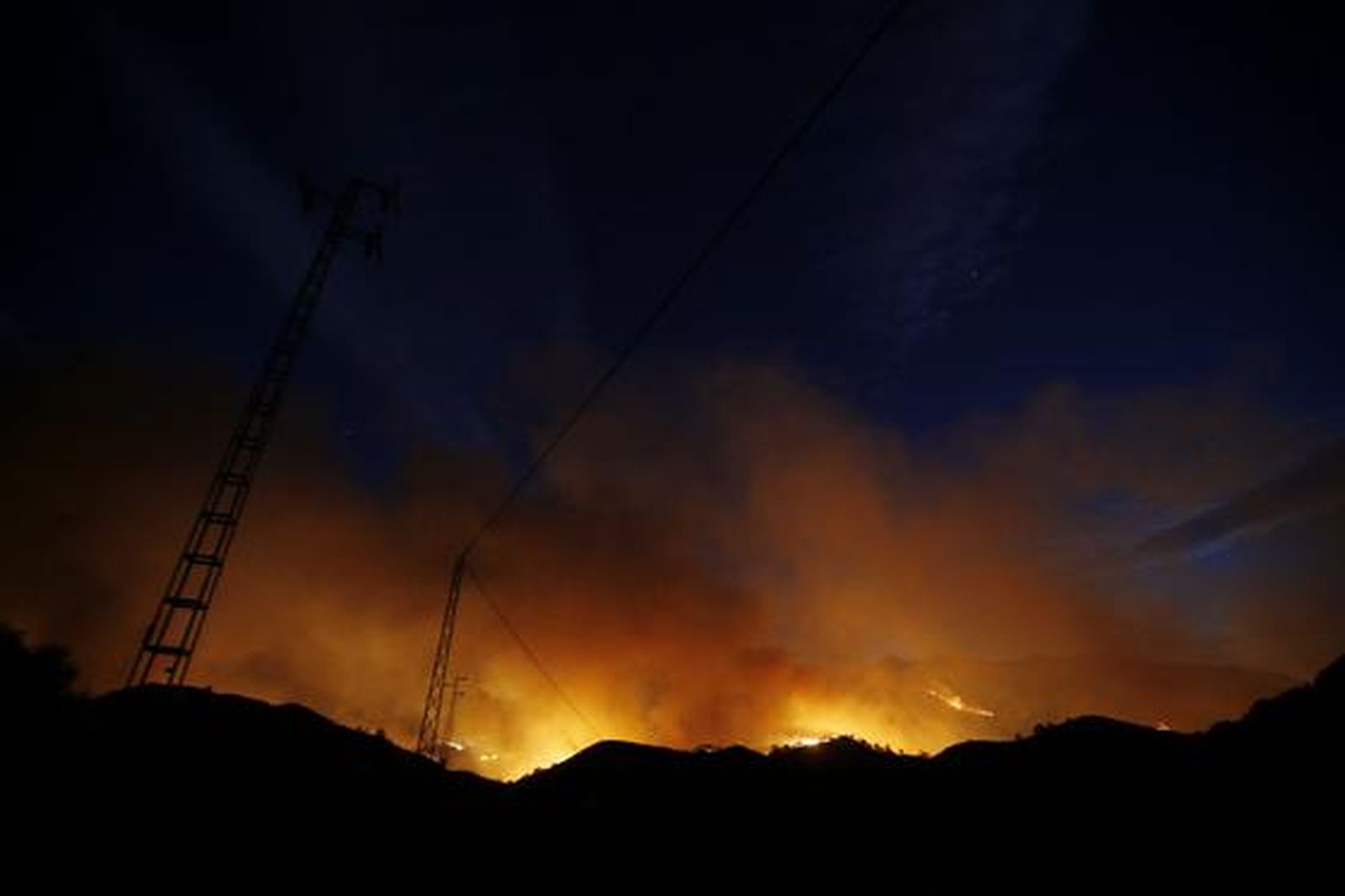 Imágenes del incendio de la Costa del Sol

Foto: EFE/ Reuters/ Lectores