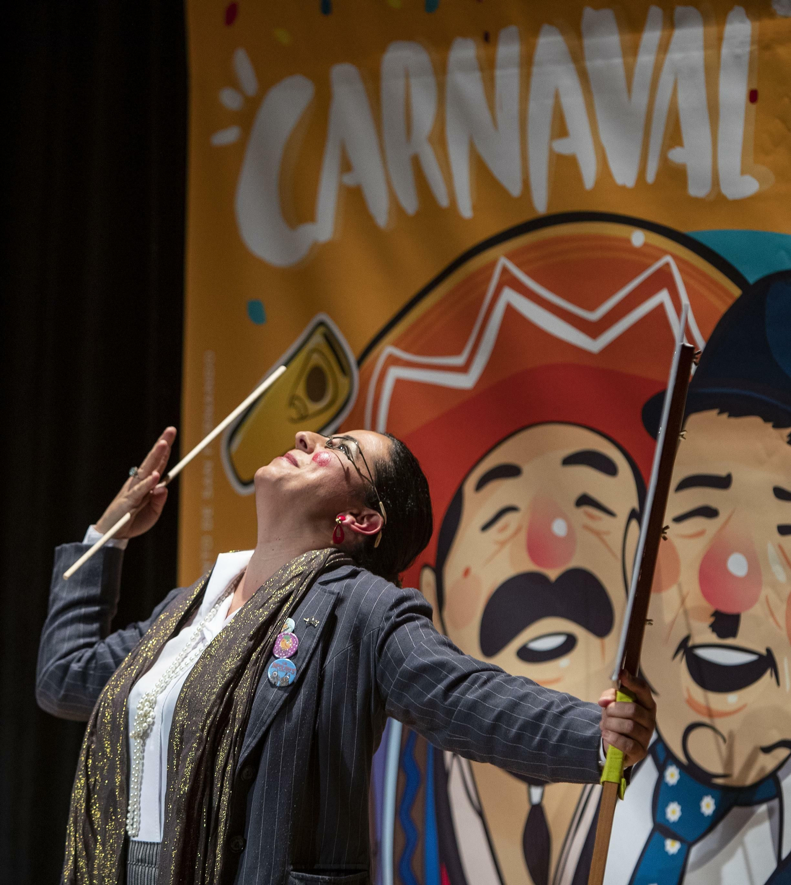 Loli Guerra durante su participación en el concurso de romanceros.