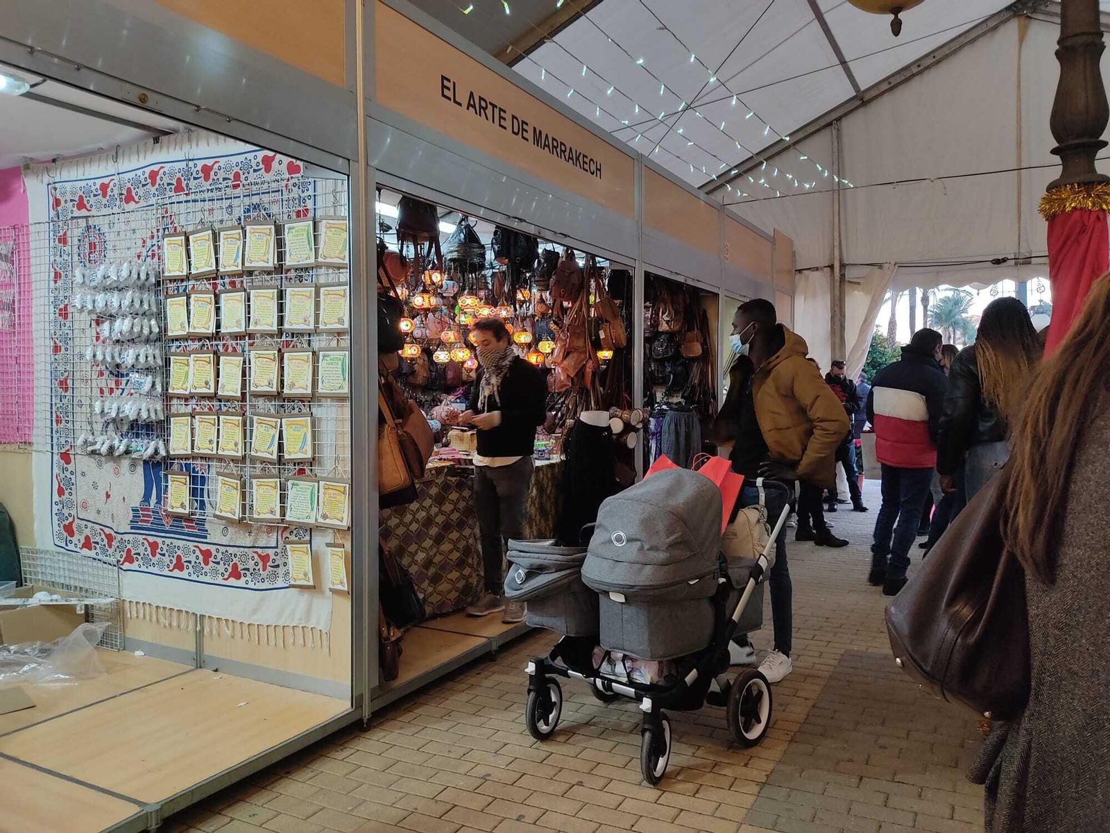 La inauguración de la carpa navideña de la Victoria en Córdoba, en fotografías