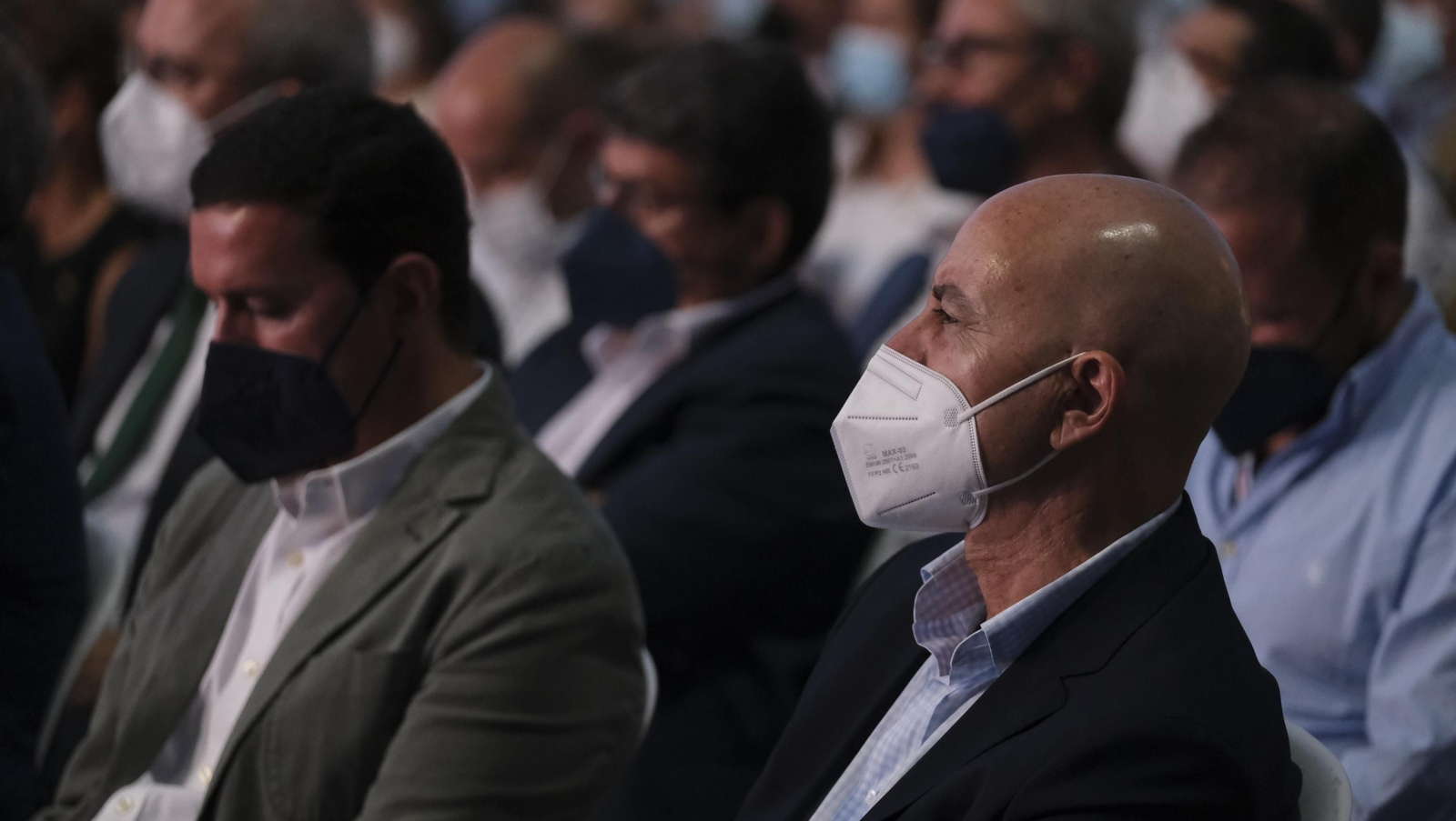 Fotogalería acto reivindicativo por la llegada del AVE a Almería.