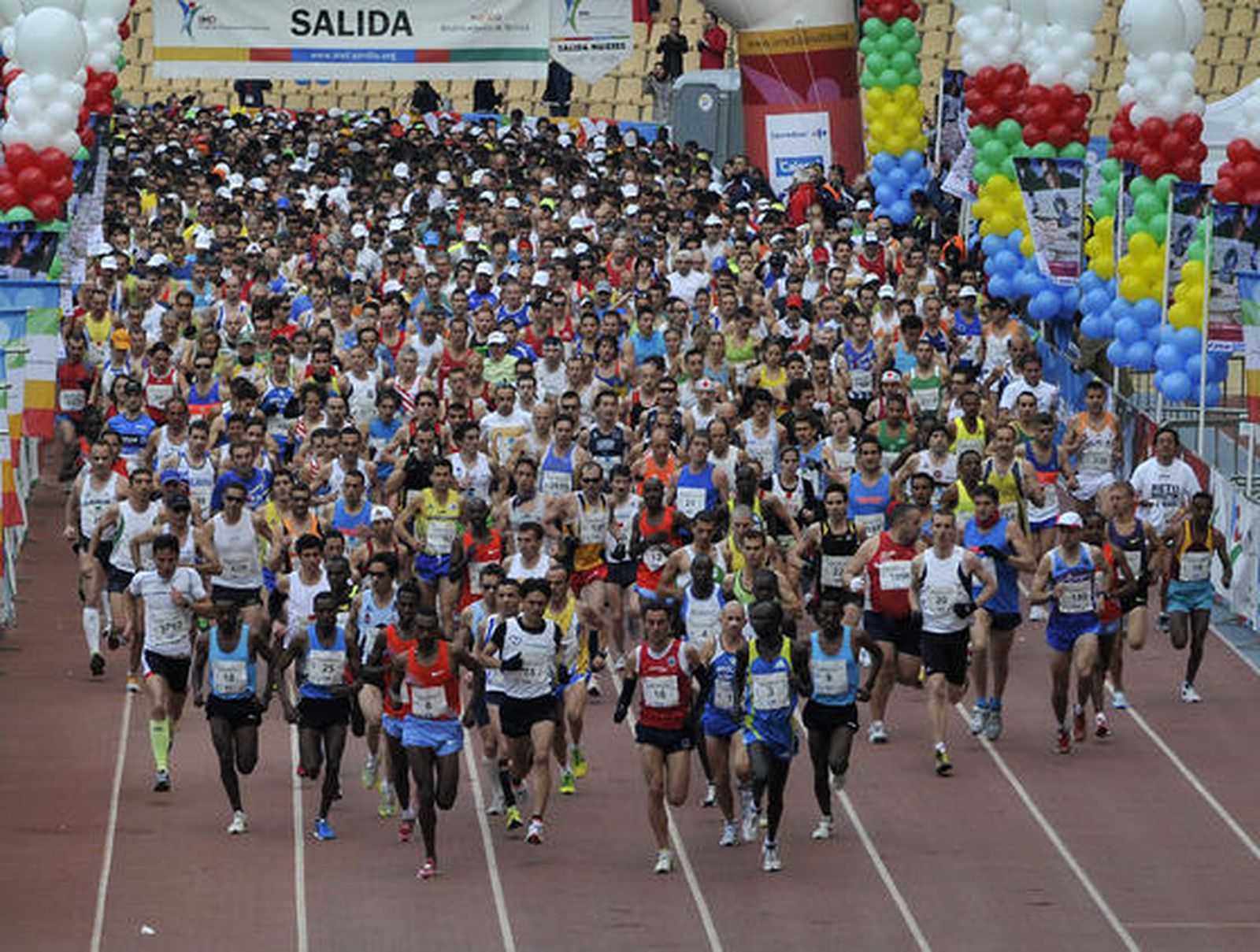 El etíope Daniel Abera gana la XXVII Maratón de Ciudad de Sevilla. / Juan Carlos Vázquez