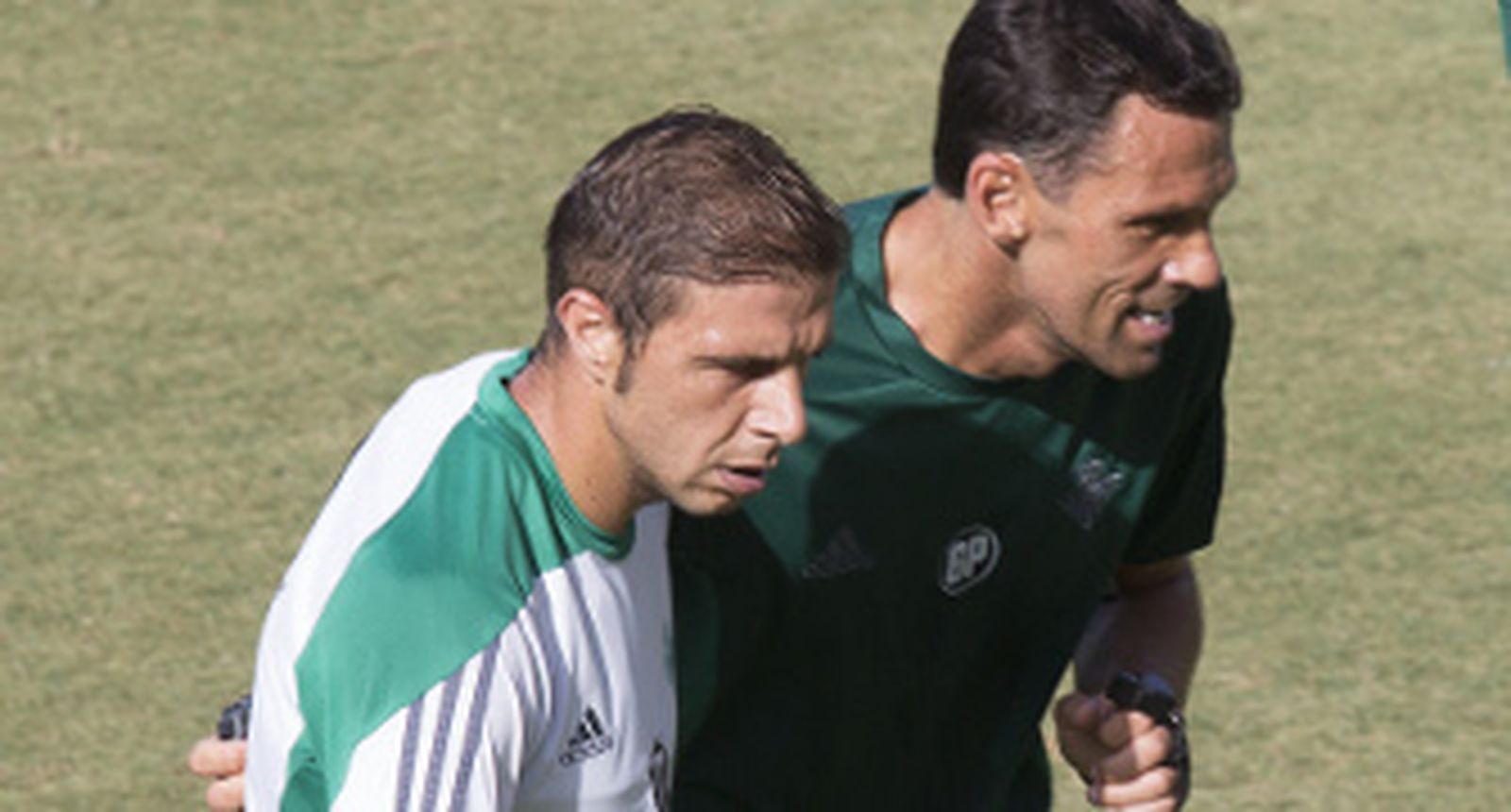 Poyet, junto a Joaquín en un entrenamiento. / Juan Carlos Muñoz