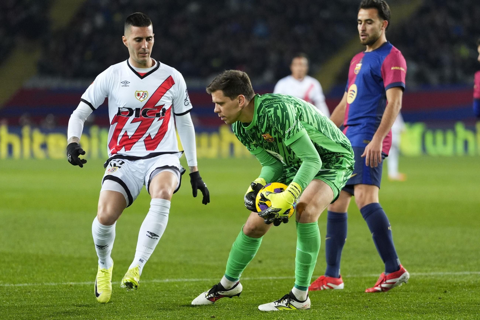 Las fotos del polémico Barcelona - Rayo Vallecano