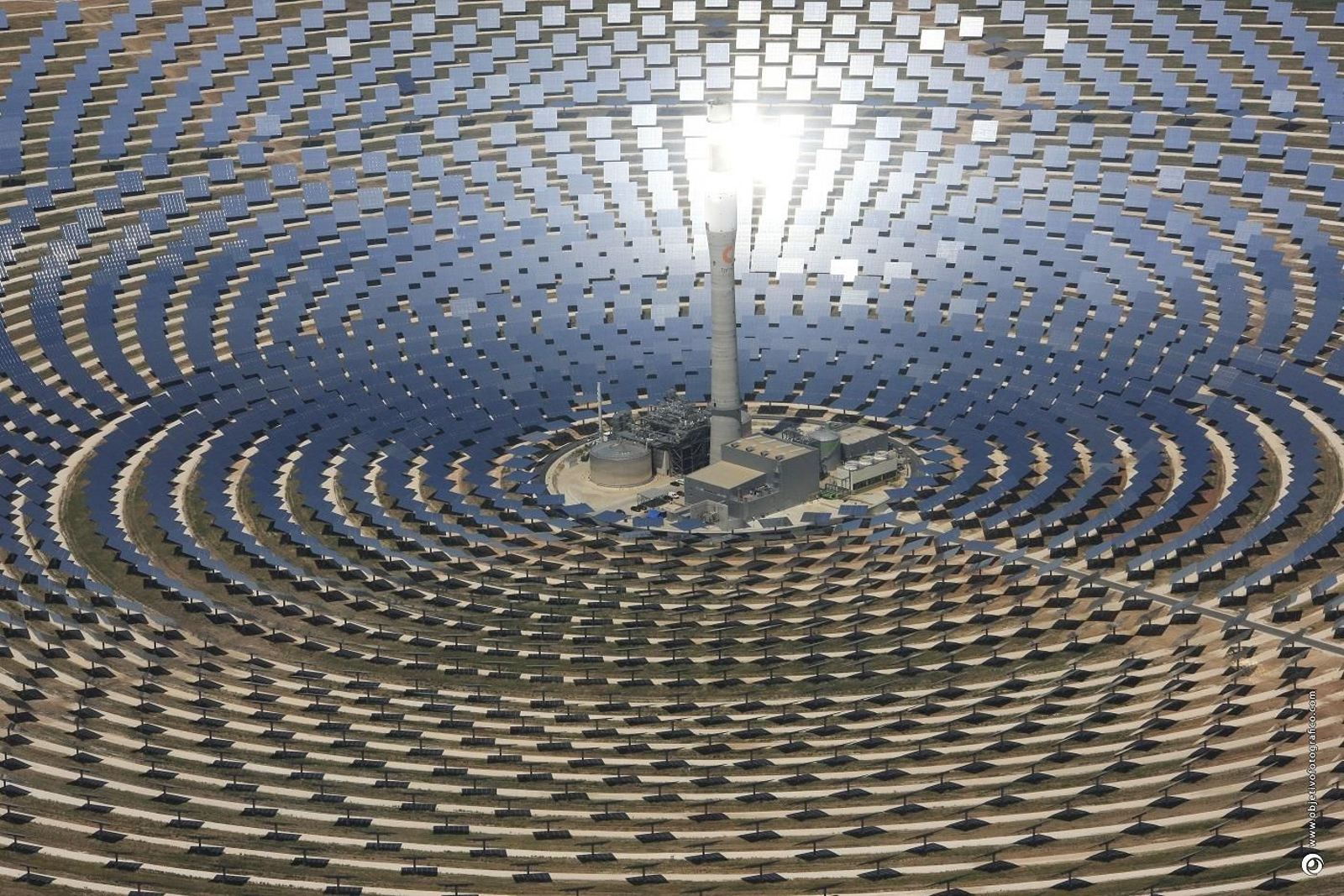 Imagen de Gemasolar. Imagen de Gemasolar.