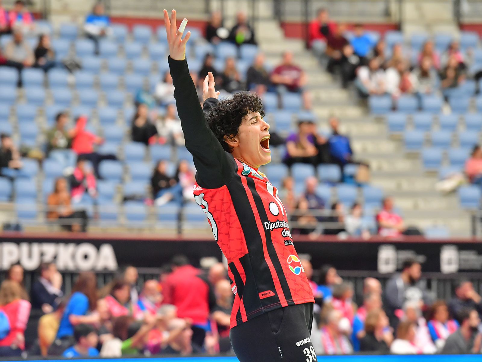 Mercedes celebra el pase a semifinales.