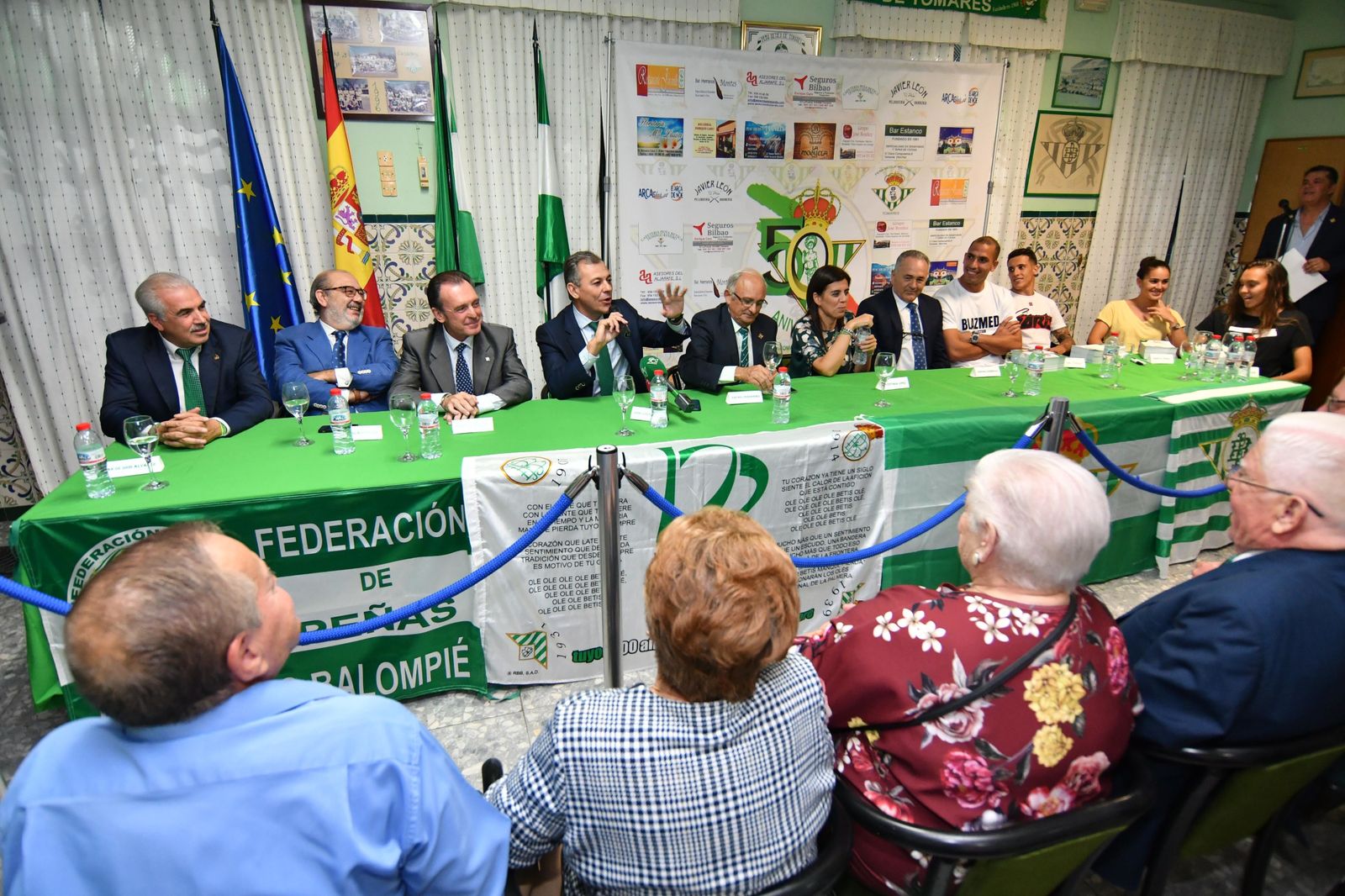 Celebración de las bodas de oro de la Peña Bética de Tomares.