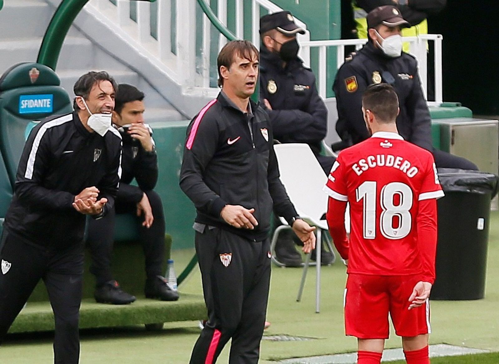 Las imágenes del Elche-Sevilla