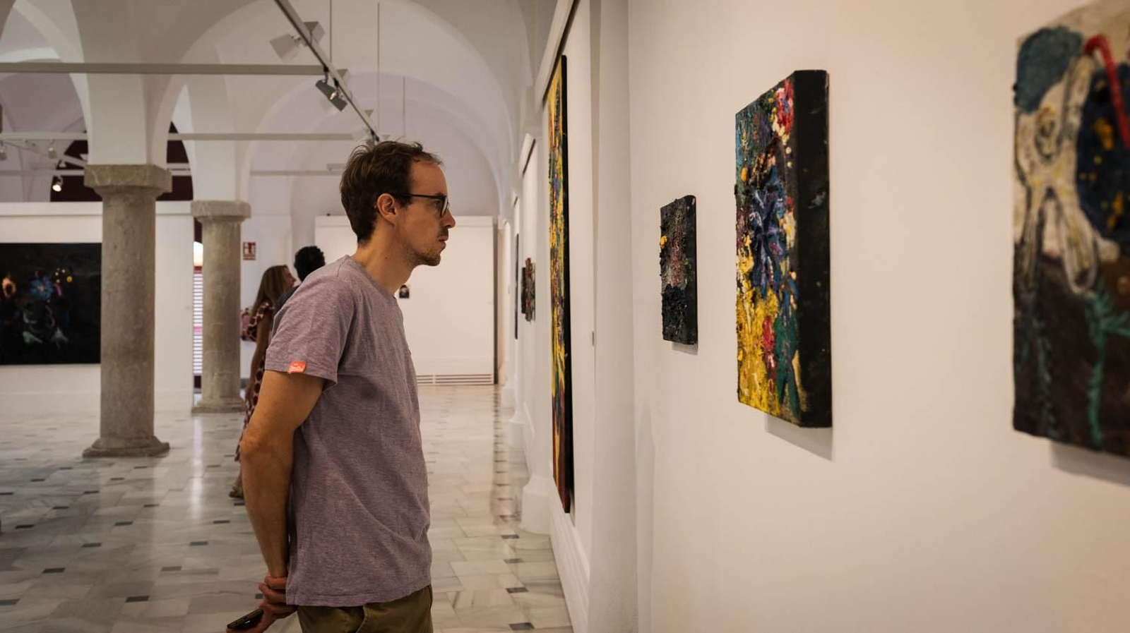 Imágenes de la inauguración de la exposición de José Luis Valverde en Pescadería Vieja