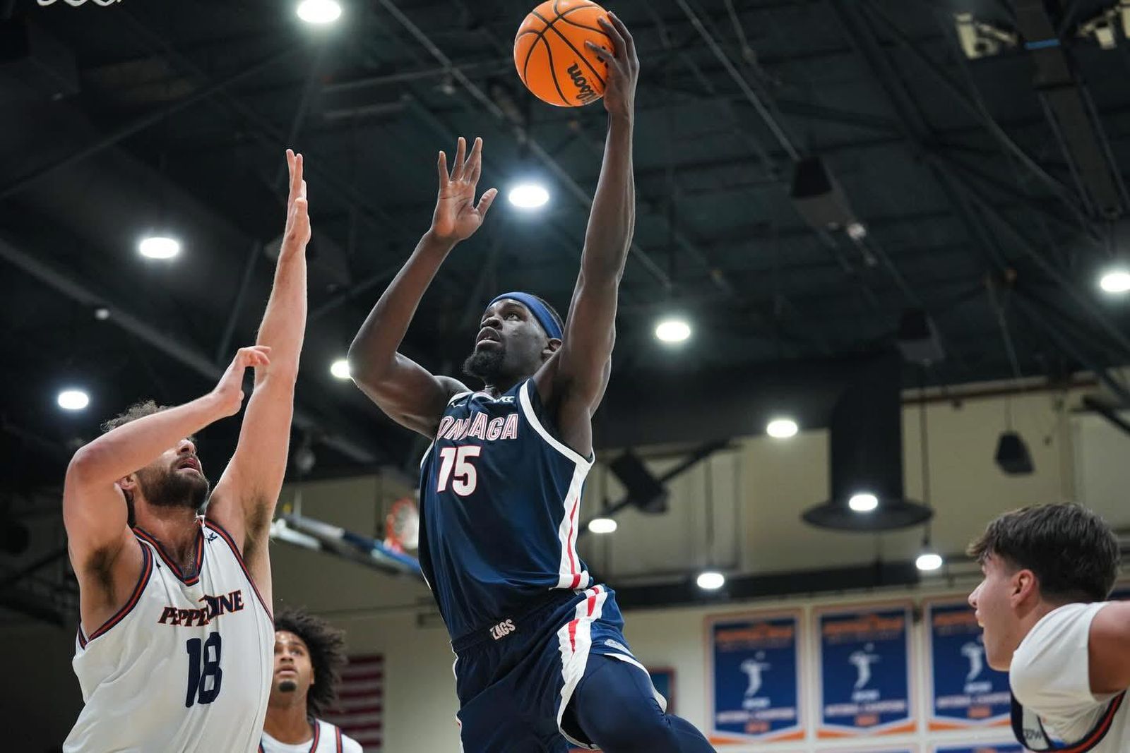 Mario Saint-Supery, victoria y aprendizaje en Gonzaga antes de cerrar 2025