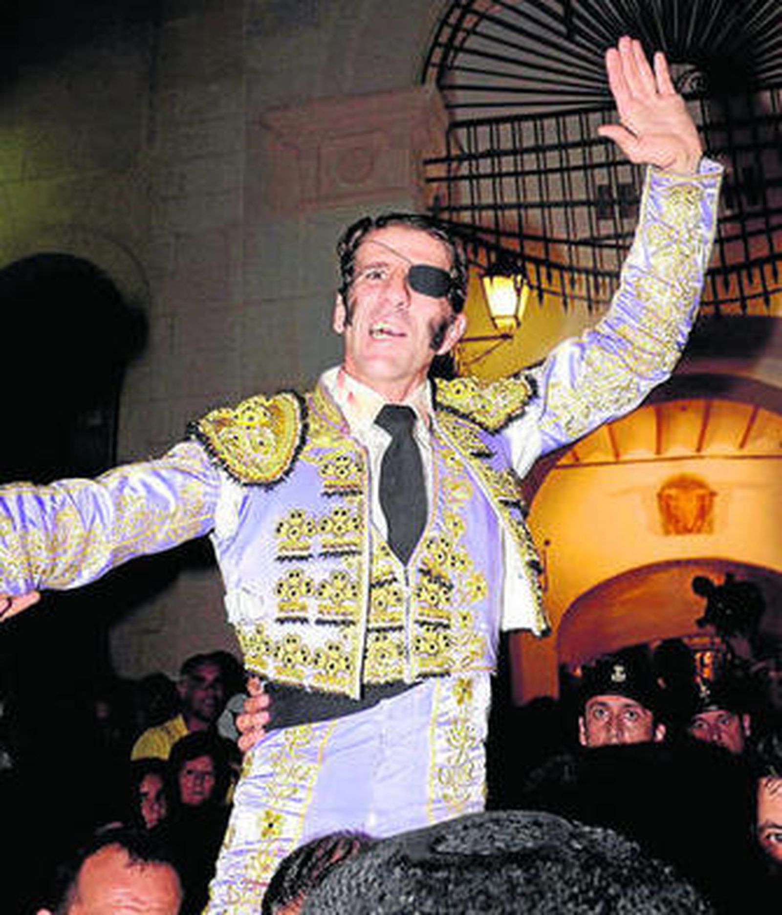 Juan José Padilla en su salida a hombros la pasada Feria de Almería.