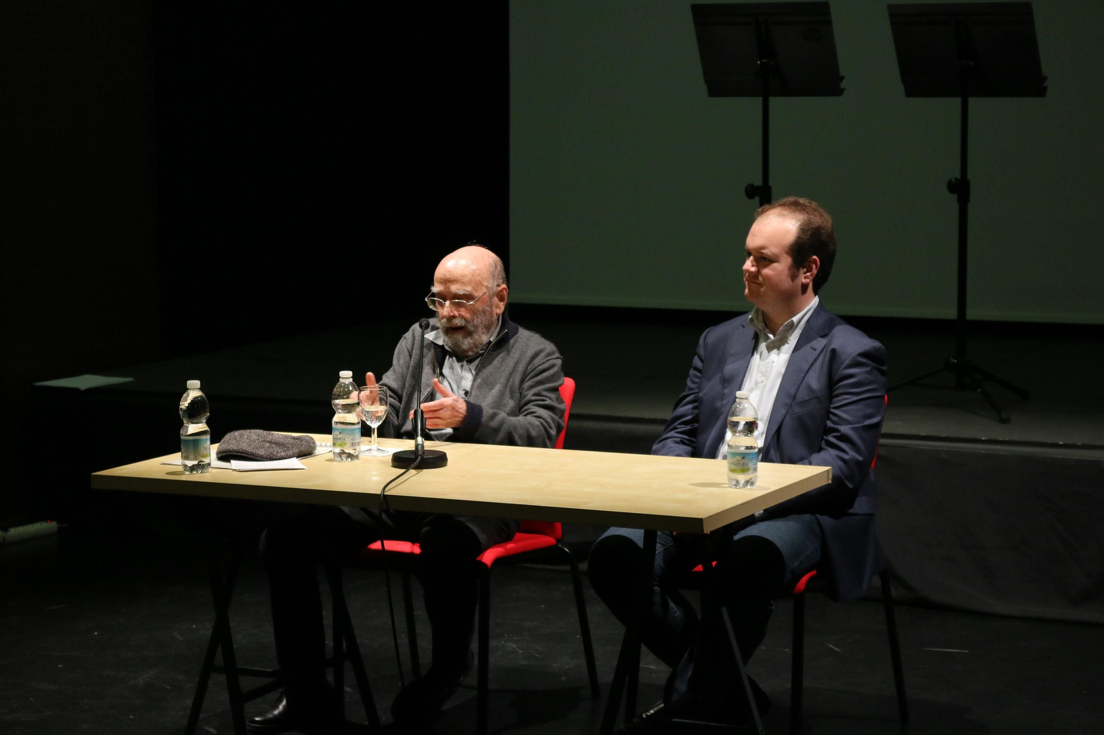 Luis de Pablo junto a Alberto Carretero durante una conferencia en el Cicus en 2016.