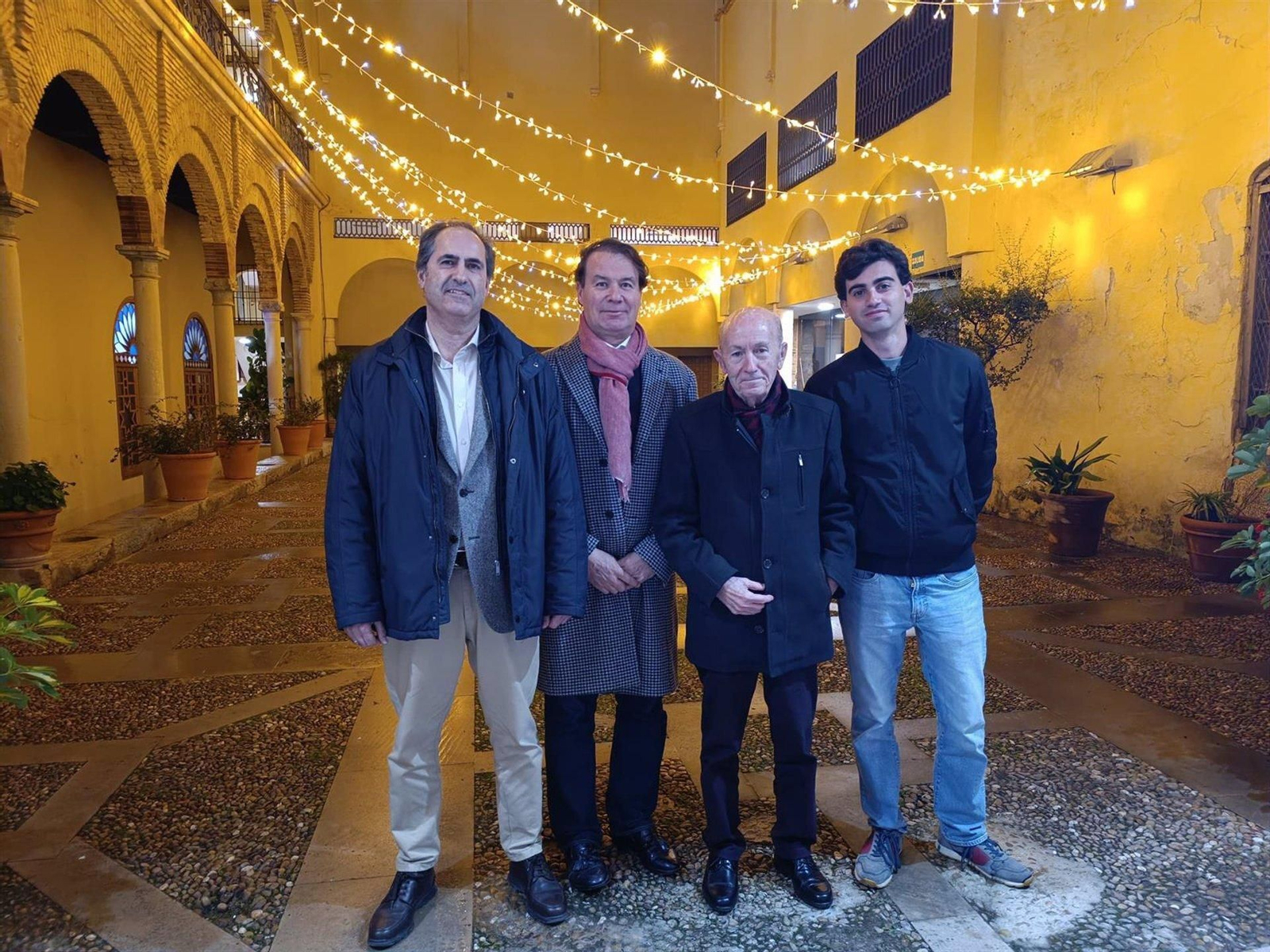 Reunión entre la comisión y el concejal Manuel Carlos Vallejo.