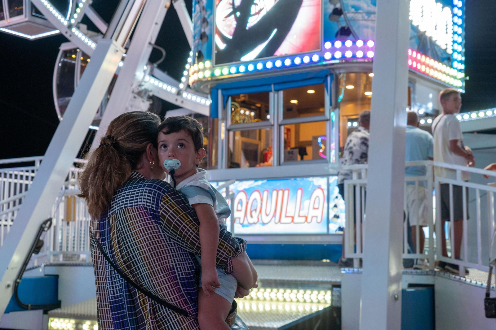 Colombinas 2025: Imágenes del ambiente el primer día de las Fiestas Colombinas