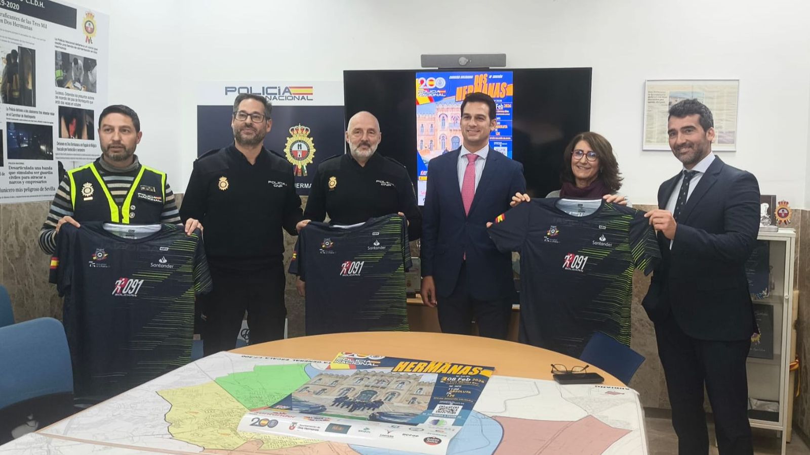 Presentación de la carrera solidaria de la Policía Nacional en Dos Hermanas.